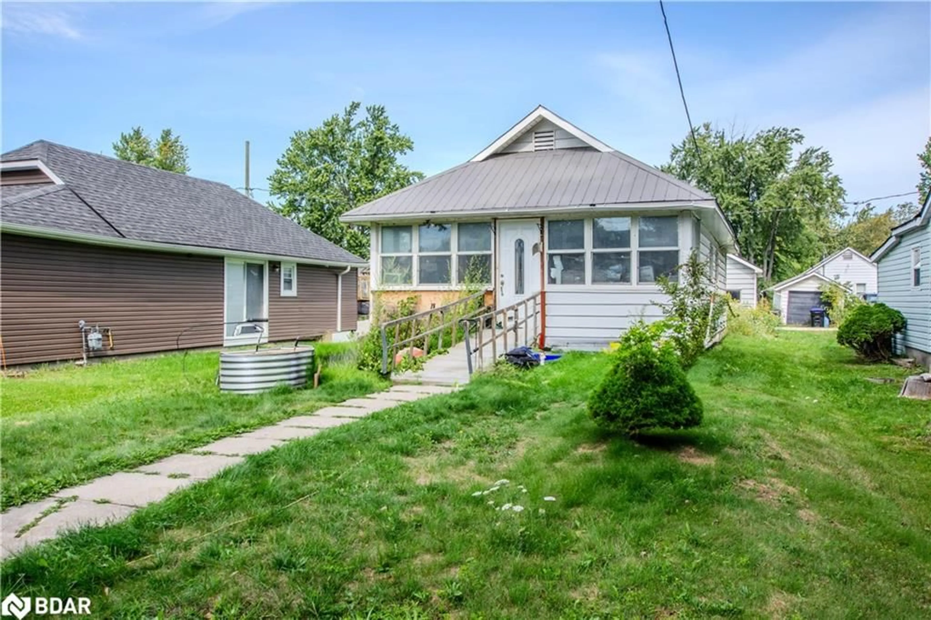 Unknown for 1056 Wood St, Churchill Ontario L0L 1K0