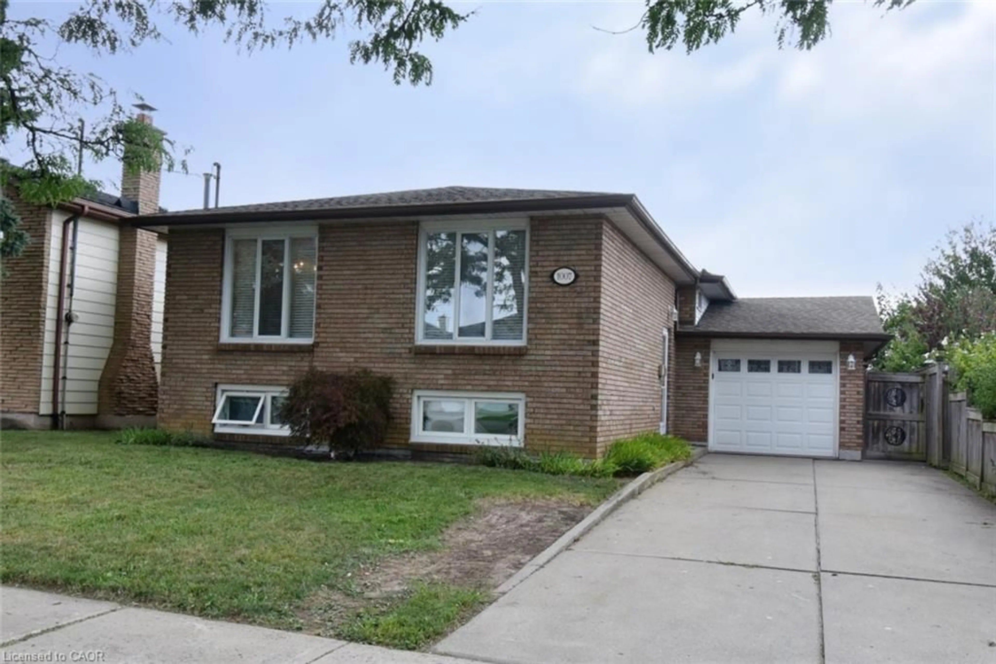 Home with brick exterior material, street for 1007 Upper Sherman Ave #AV, Hamilton Ontario L8V 3N6