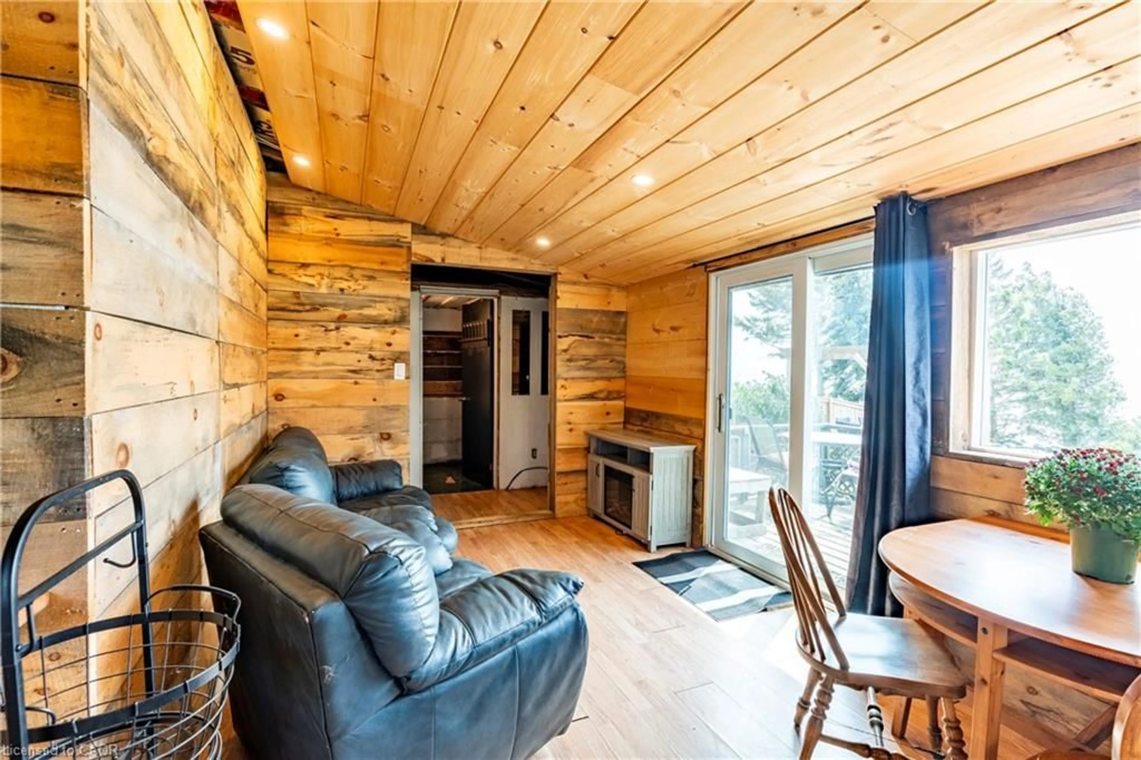 Unknown for 22 Erieview Lane, Nanticoke Ontario N0A 1L0