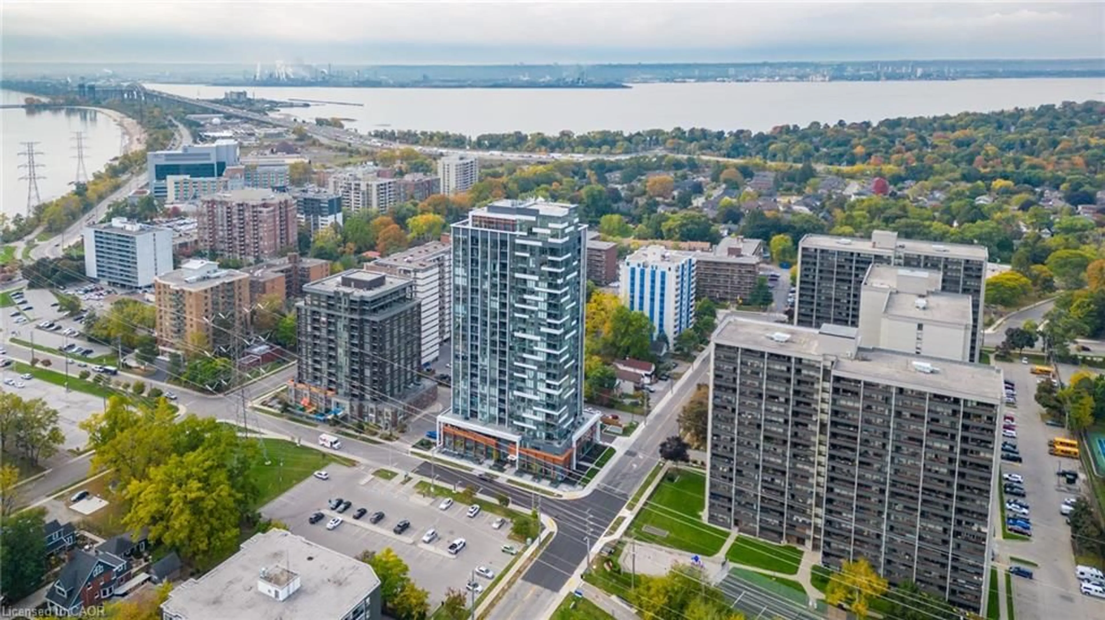 A pic from outside/outdoor area/front of a property/back of a property/a pic from drone, city buildings view from balcony for 500 Brock Ave #808, Burlington Ontario L7S 0A5