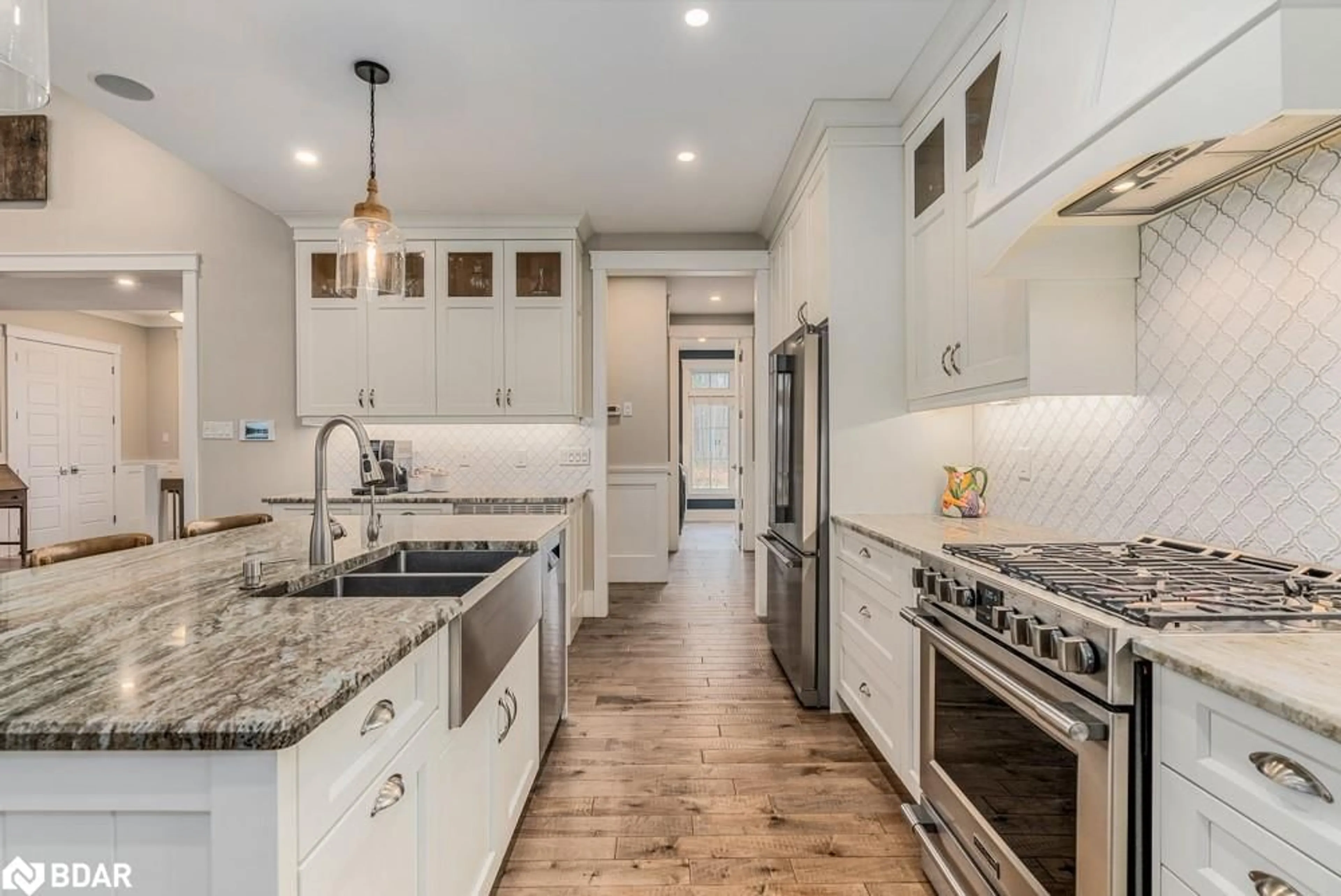 Open concept kitchen, ceramic/tile floor for 77 Mennill Dr, Minesing Ontario L9X 0J2