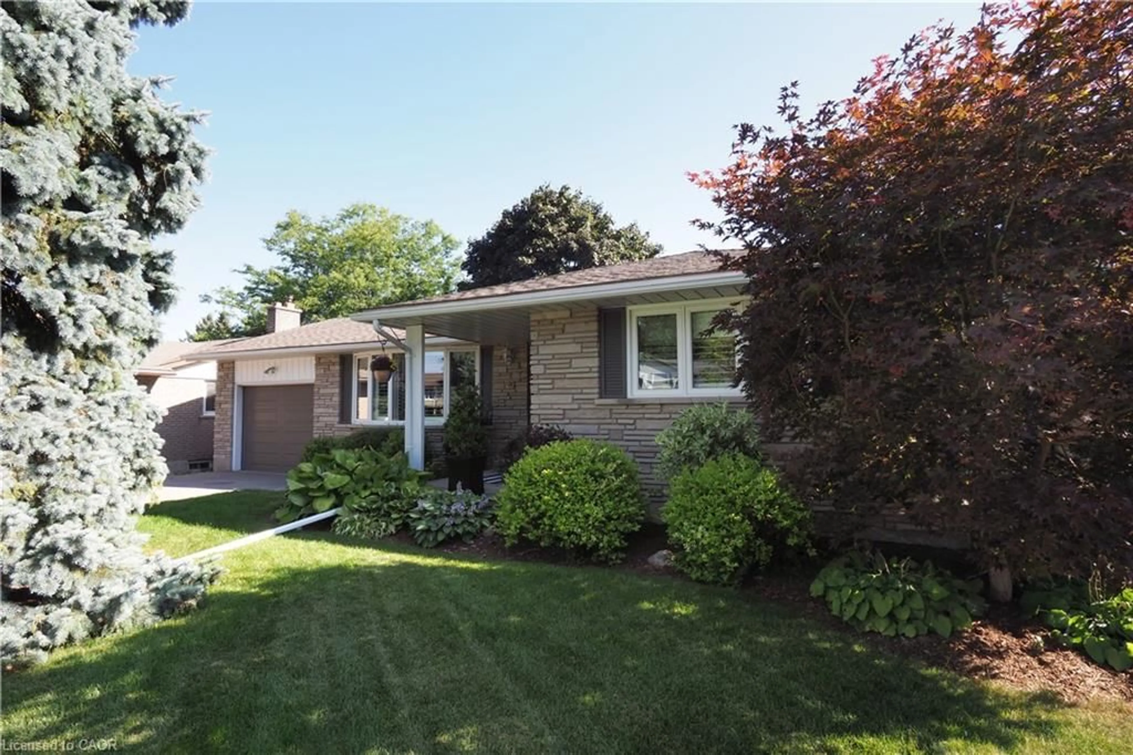 Home with brick exterior material, street for 20 Gay Cres, Kitchener Ontario N2A 2C3
