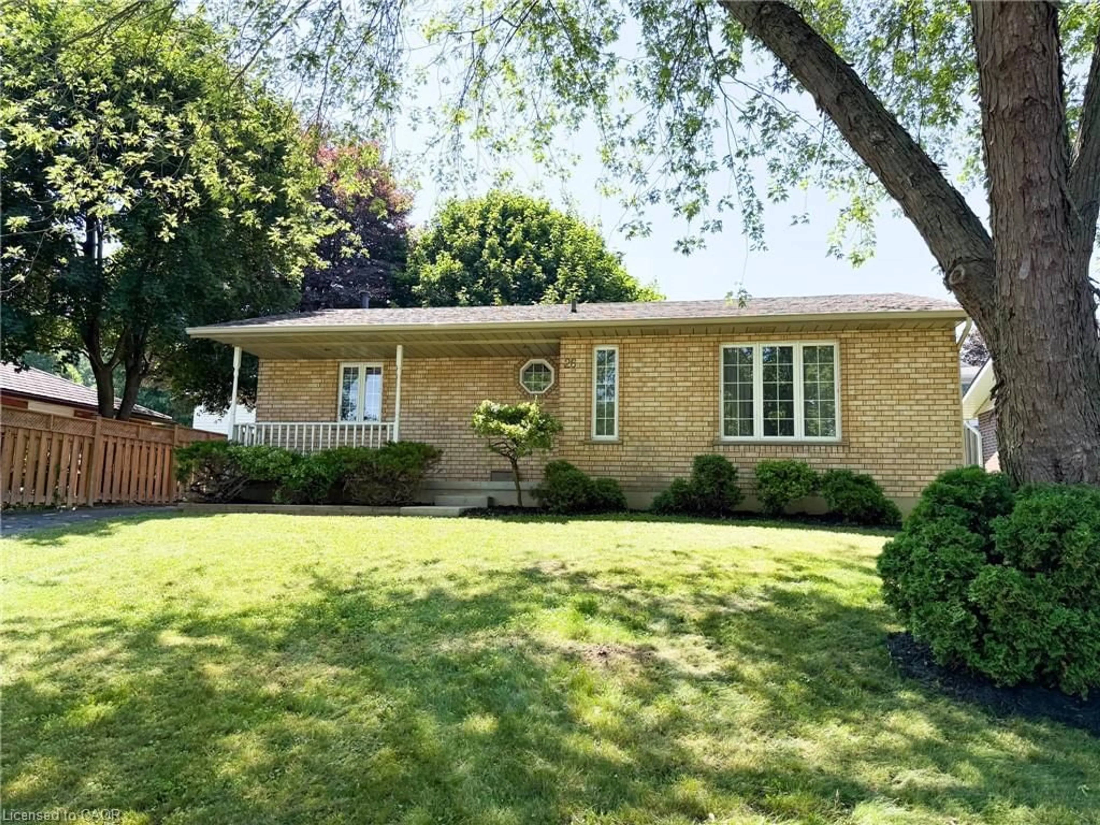 Home with brick exterior material, street for 26 Lingwood Dr, Waterford Ontario N0E 1Y0