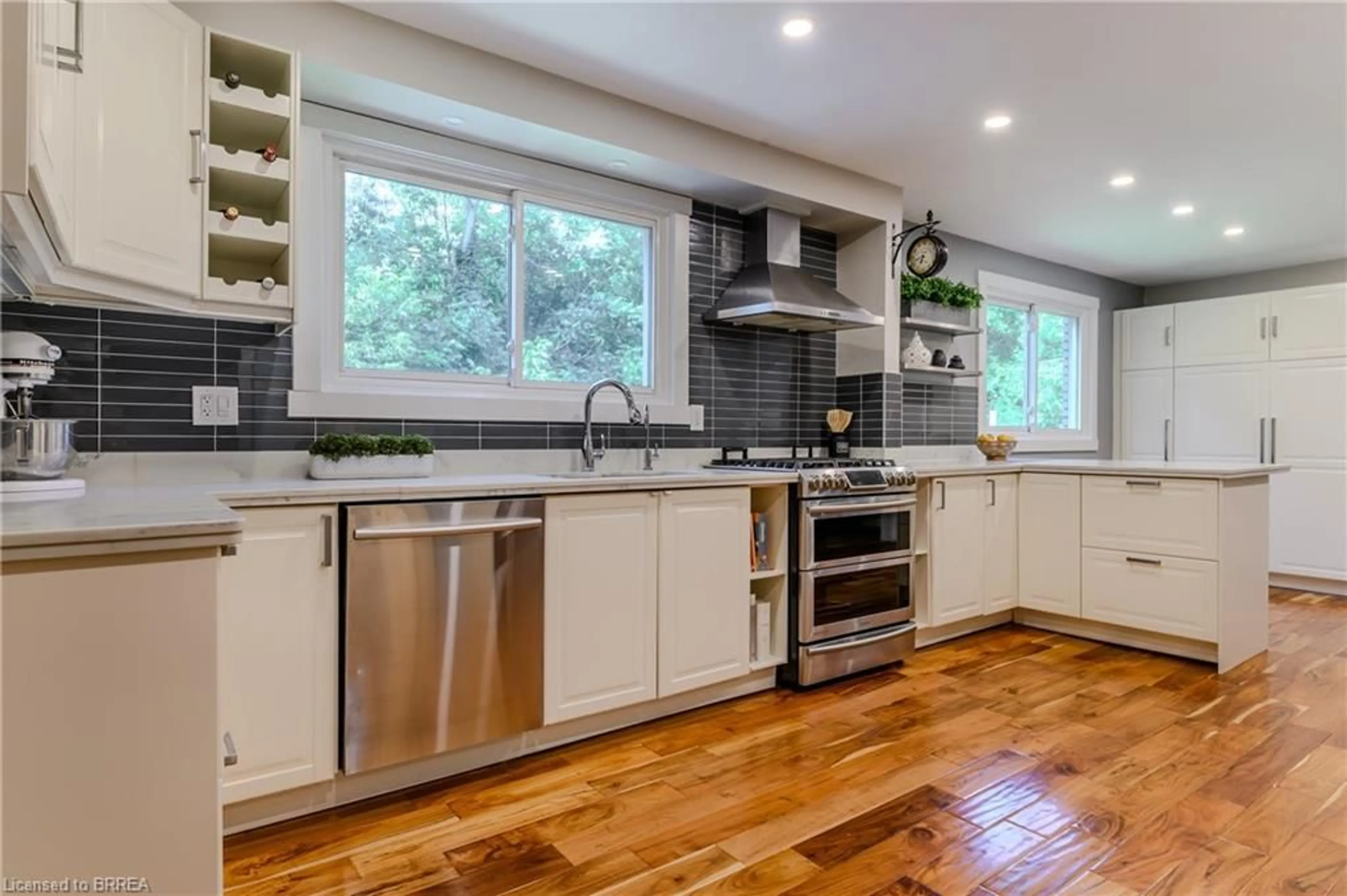 Open concept kitchen, unknown for 63 Veevers Dr, Hamilton Ontario L8K 5P6