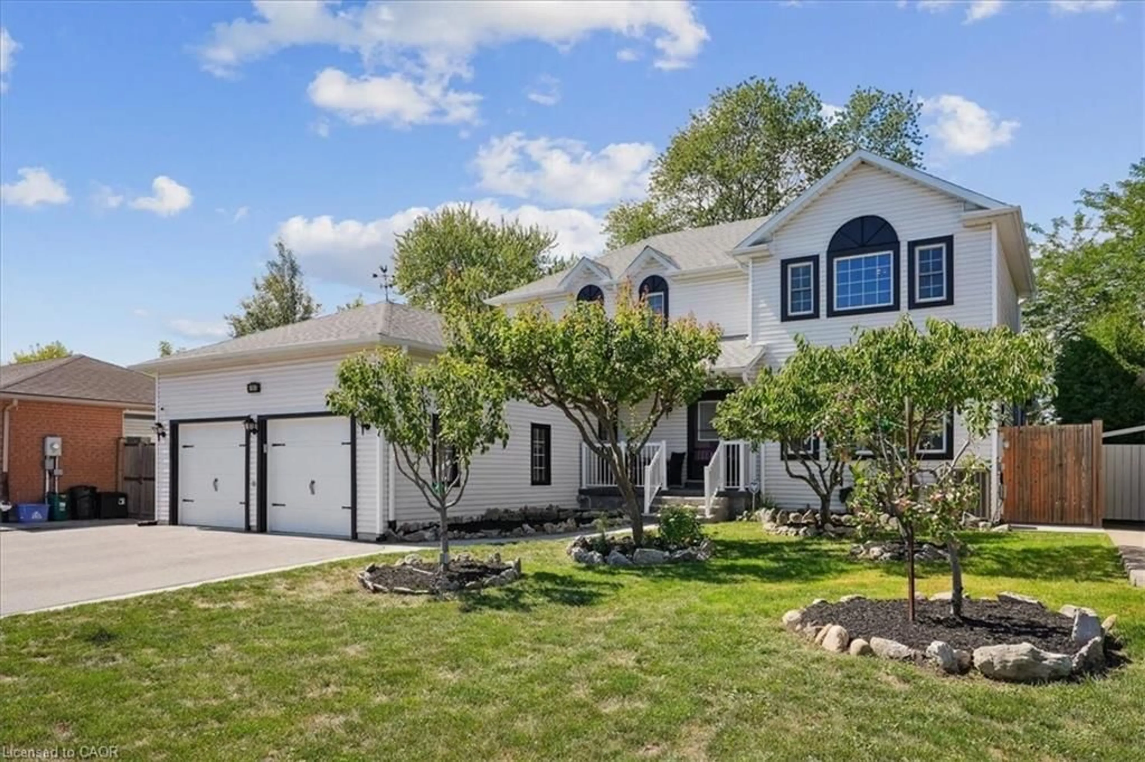 Home with vinyl exterior material, unknown for 4965 Alexandra Ave, Beamsville Ontario L3J 0C9