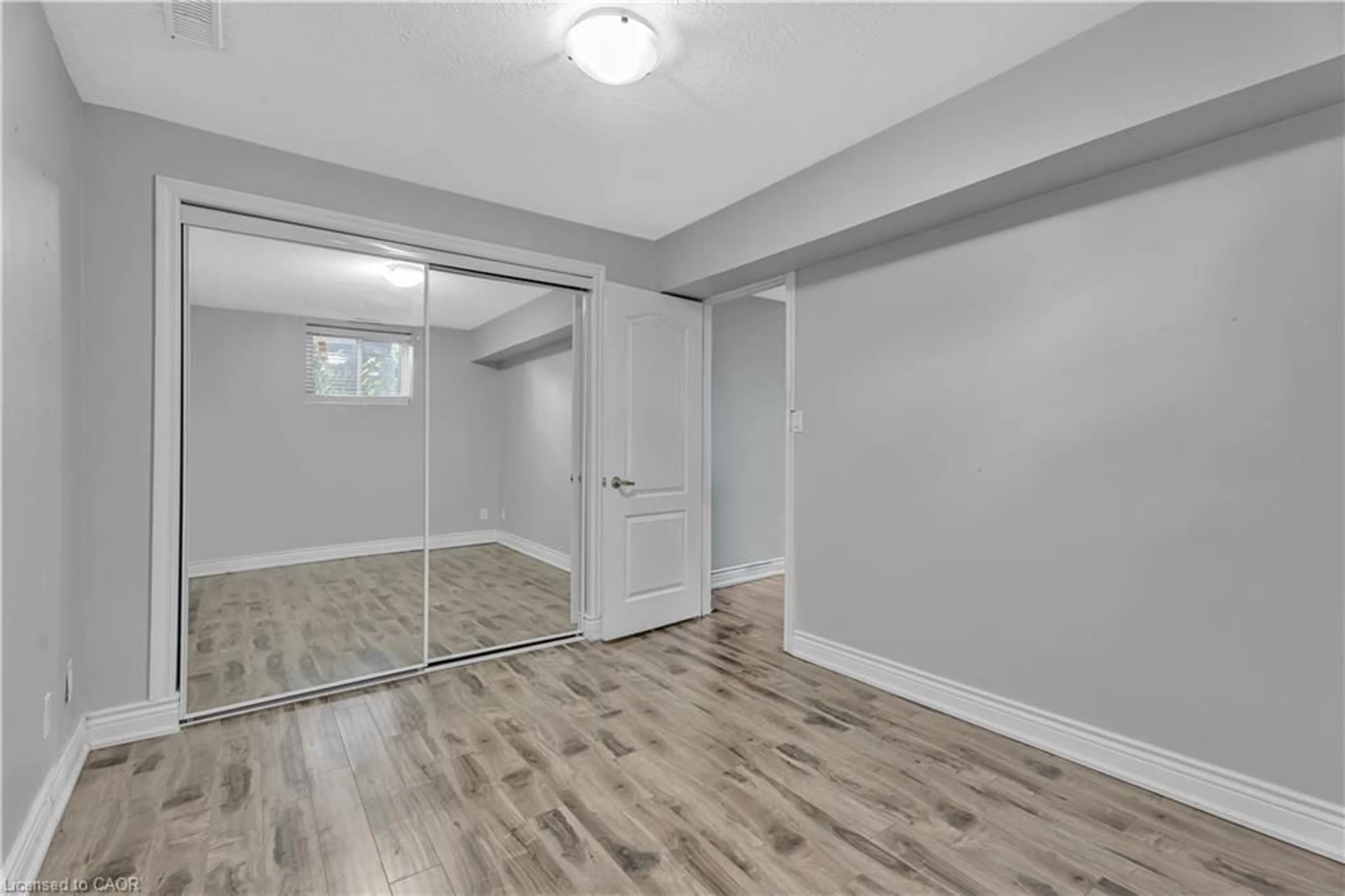 A pic of a room for 318 East 43rd St, Hamilton Ontario L8T 3C7