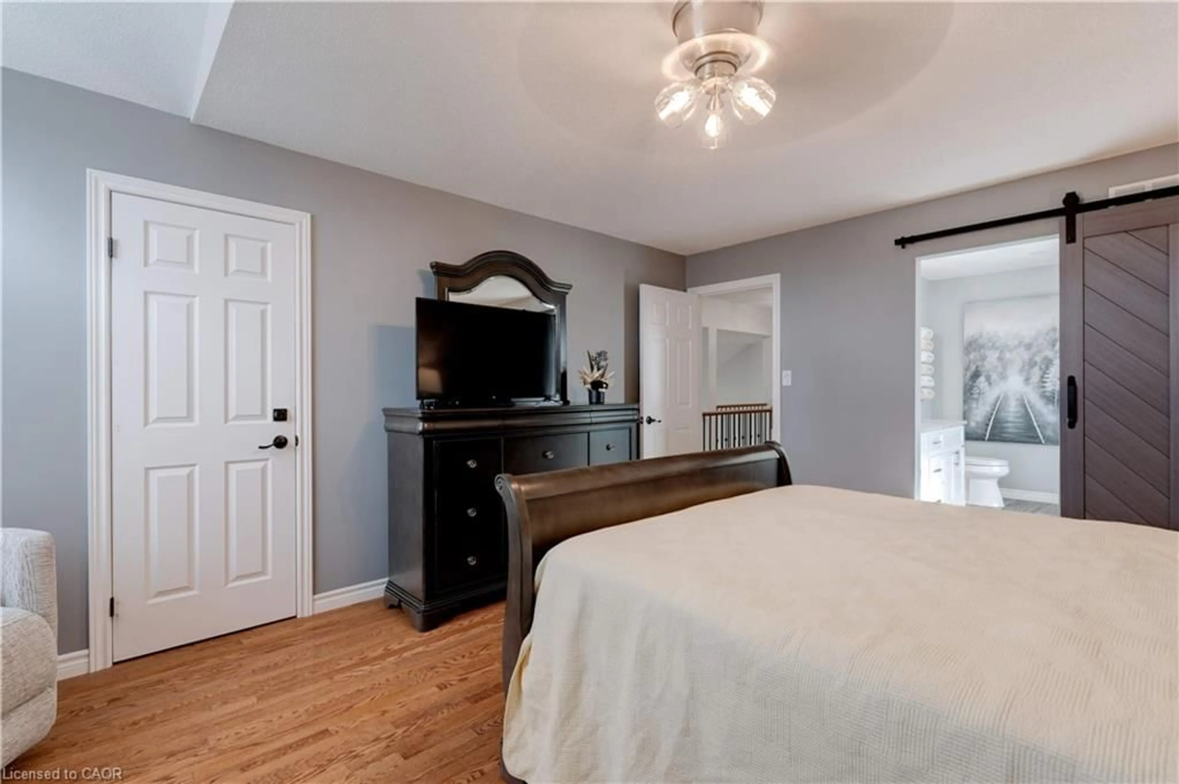 A pic of a room for 10 Scottswood Lane, Caledonia Ontario N3W 2L6