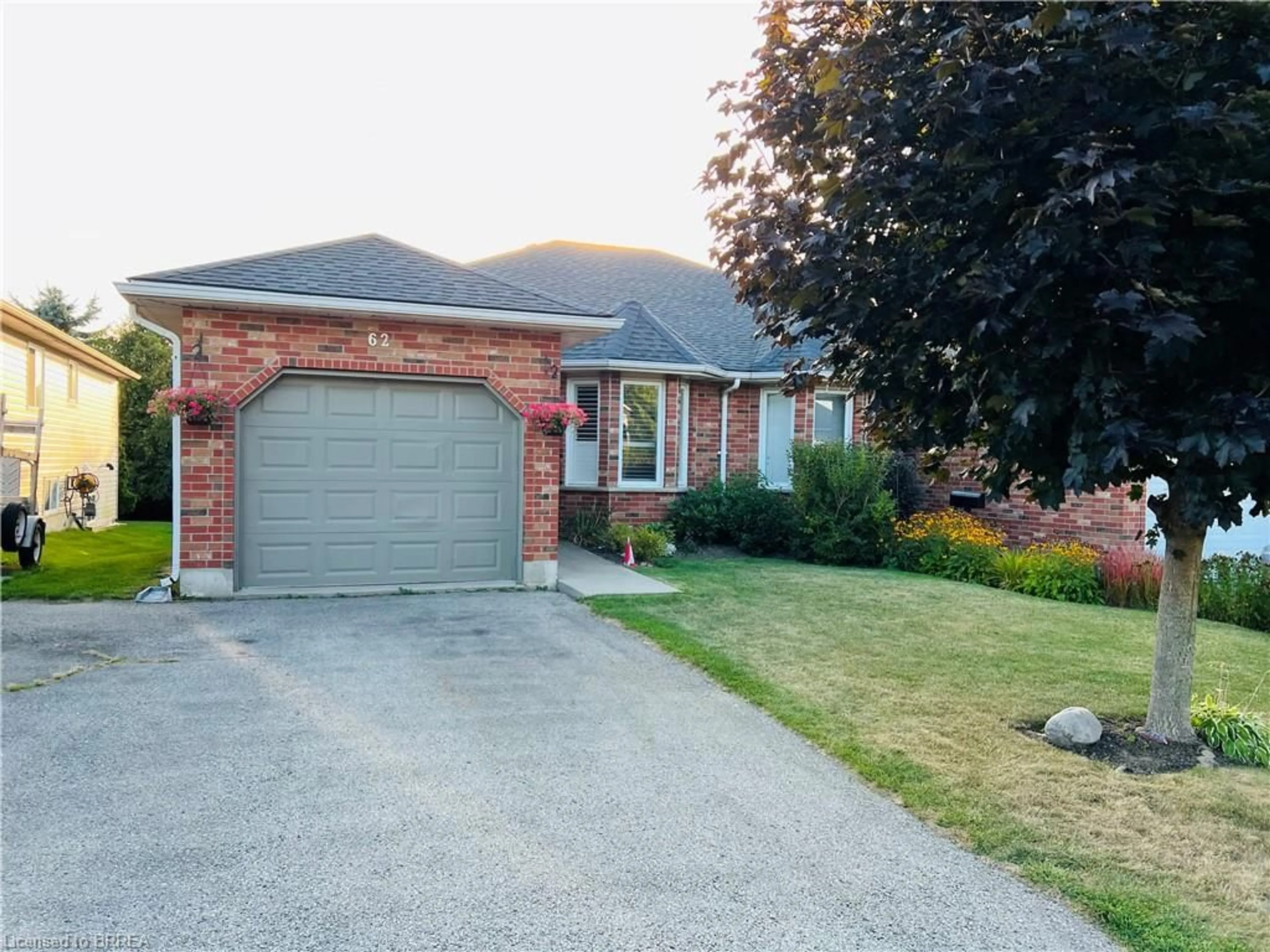 Home with brick exterior material, street for 62 Court Dr, Paris Ontario N3L 4C1