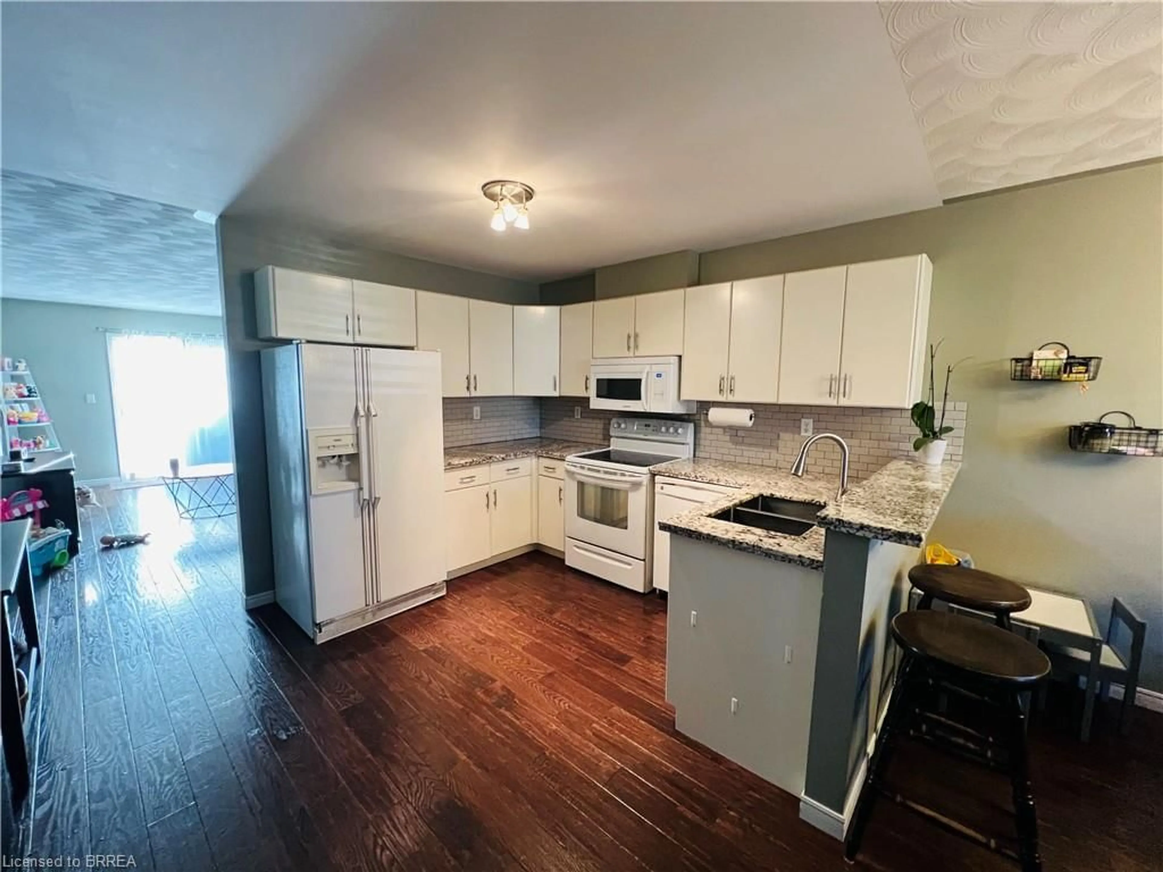Open concept kitchen, unknown for 62 Court Dr, Paris Ontario N3L 4C1