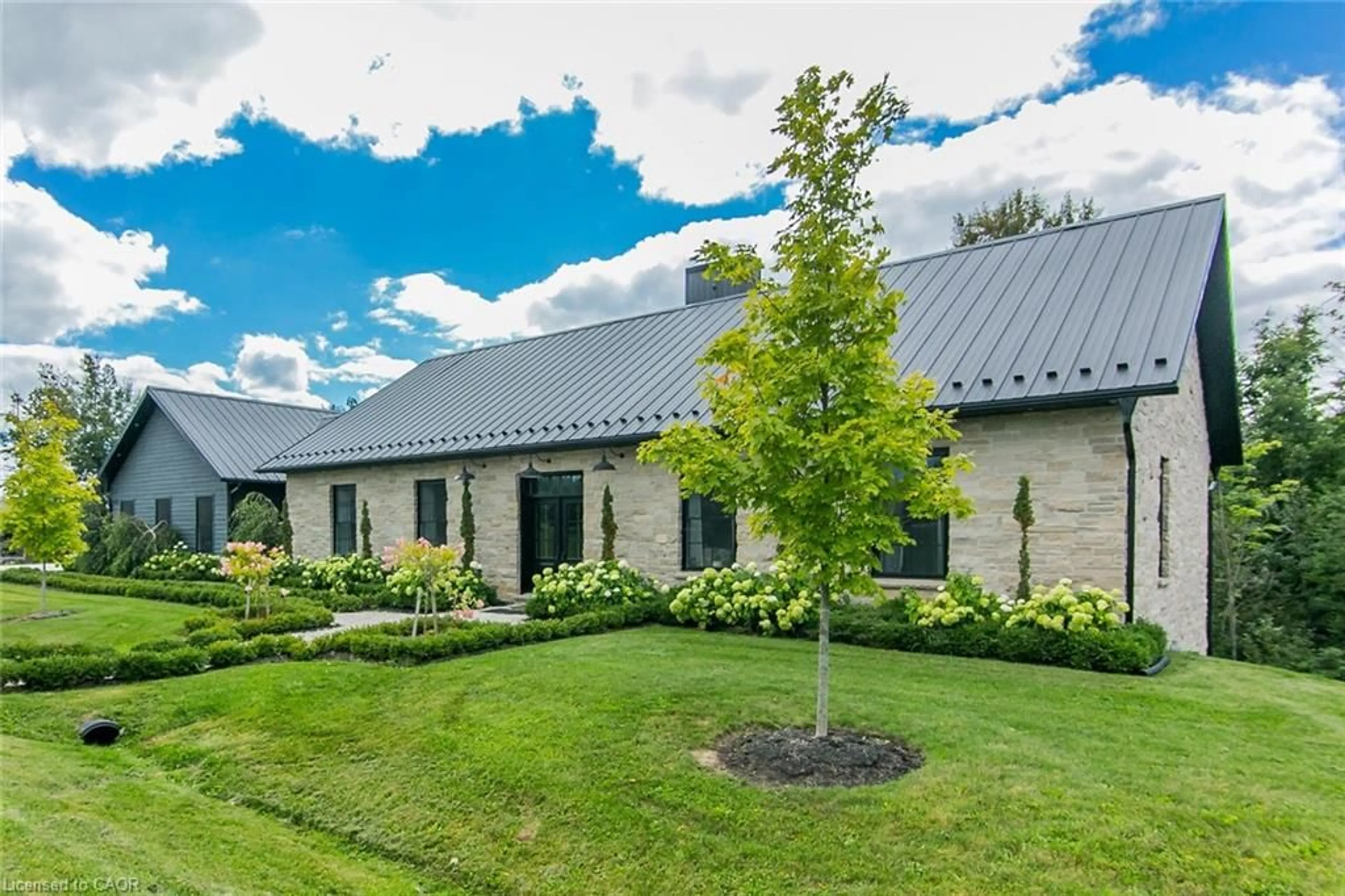 Patio, unknown for 141 Ruth Anne Pl, Moorefield Ontario N0G 2K0