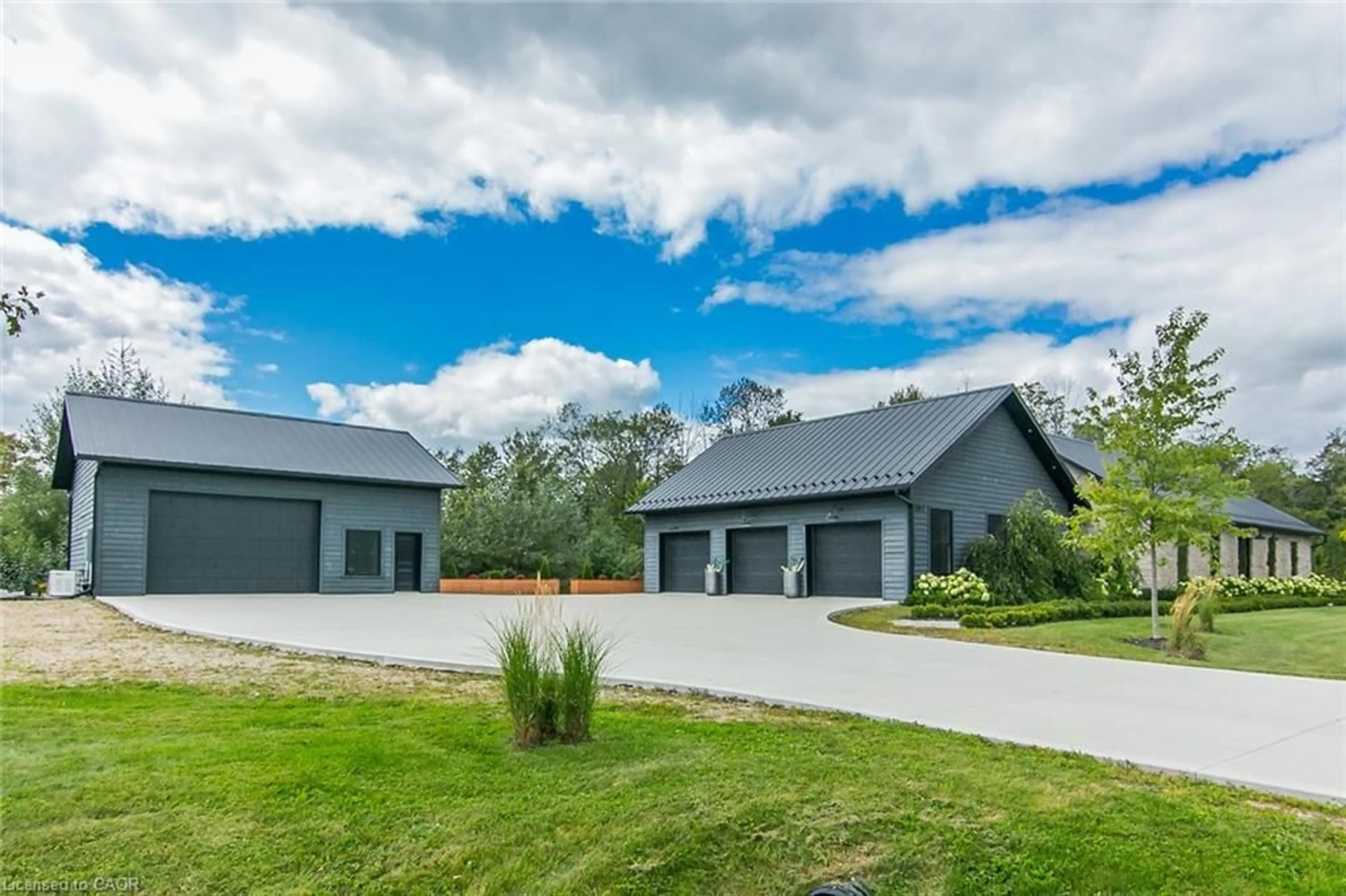 A pic from outside/outdoor area/front of a property/back of a property/a pic from drone, unknown for 141 Ruth Anne Pl, Moorefield Ontario N0G 2K0