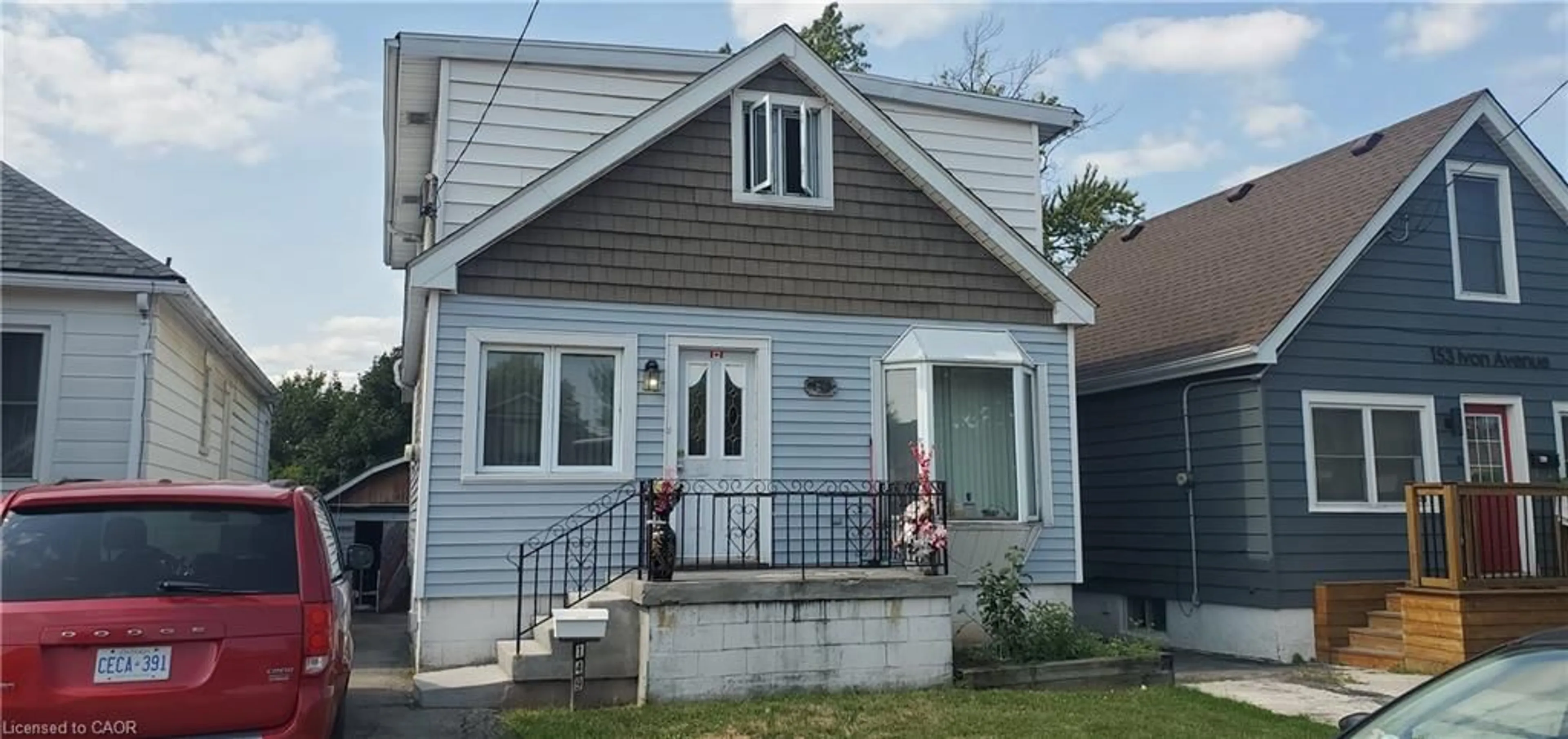 Home with vinyl exterior material, street for 149 Ivon Ave, Hamilton Ontario L8H 5S7