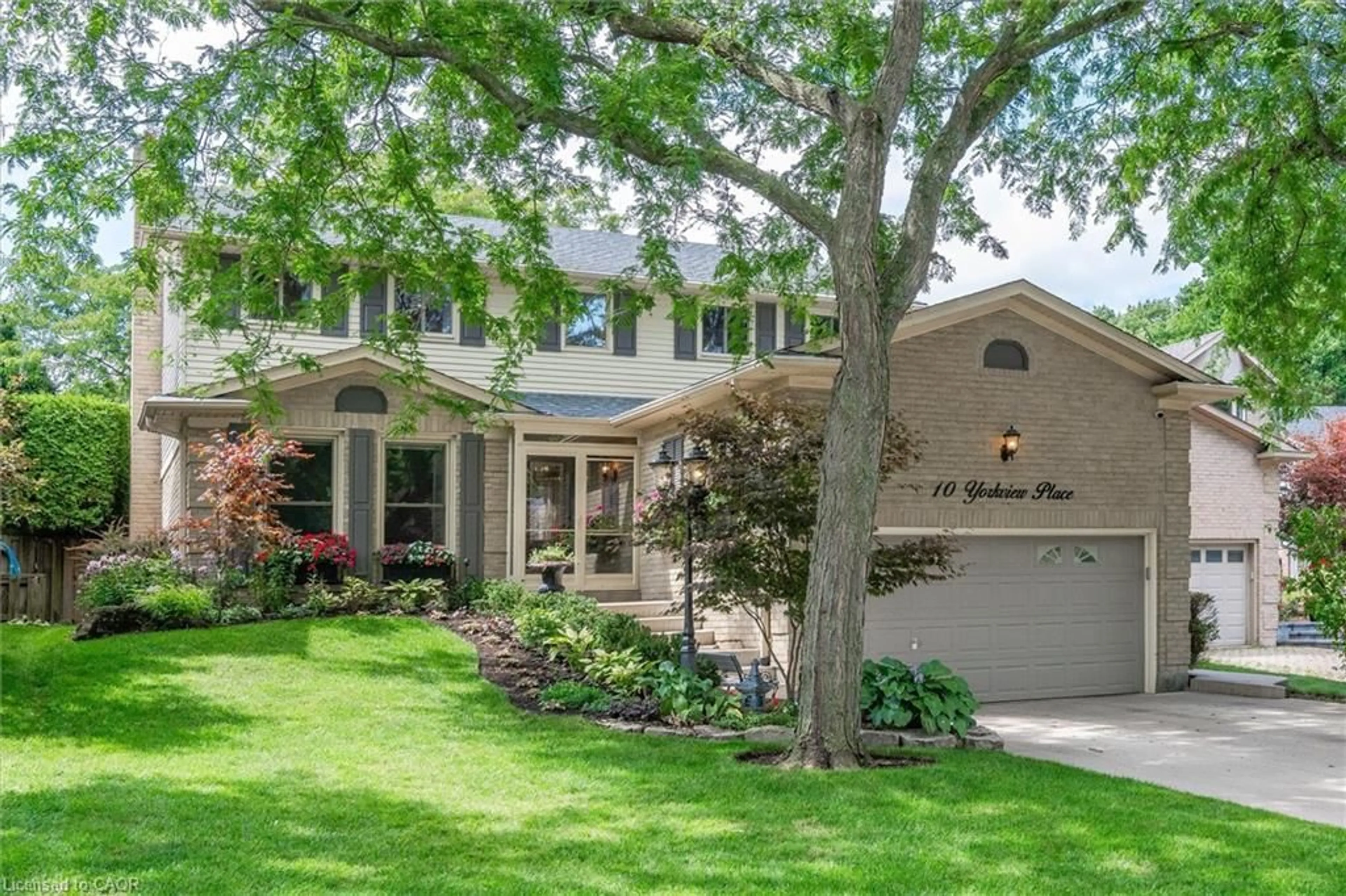 Unknown for 10 Yorkview Pl, Dundas Ontario L9H 6N6