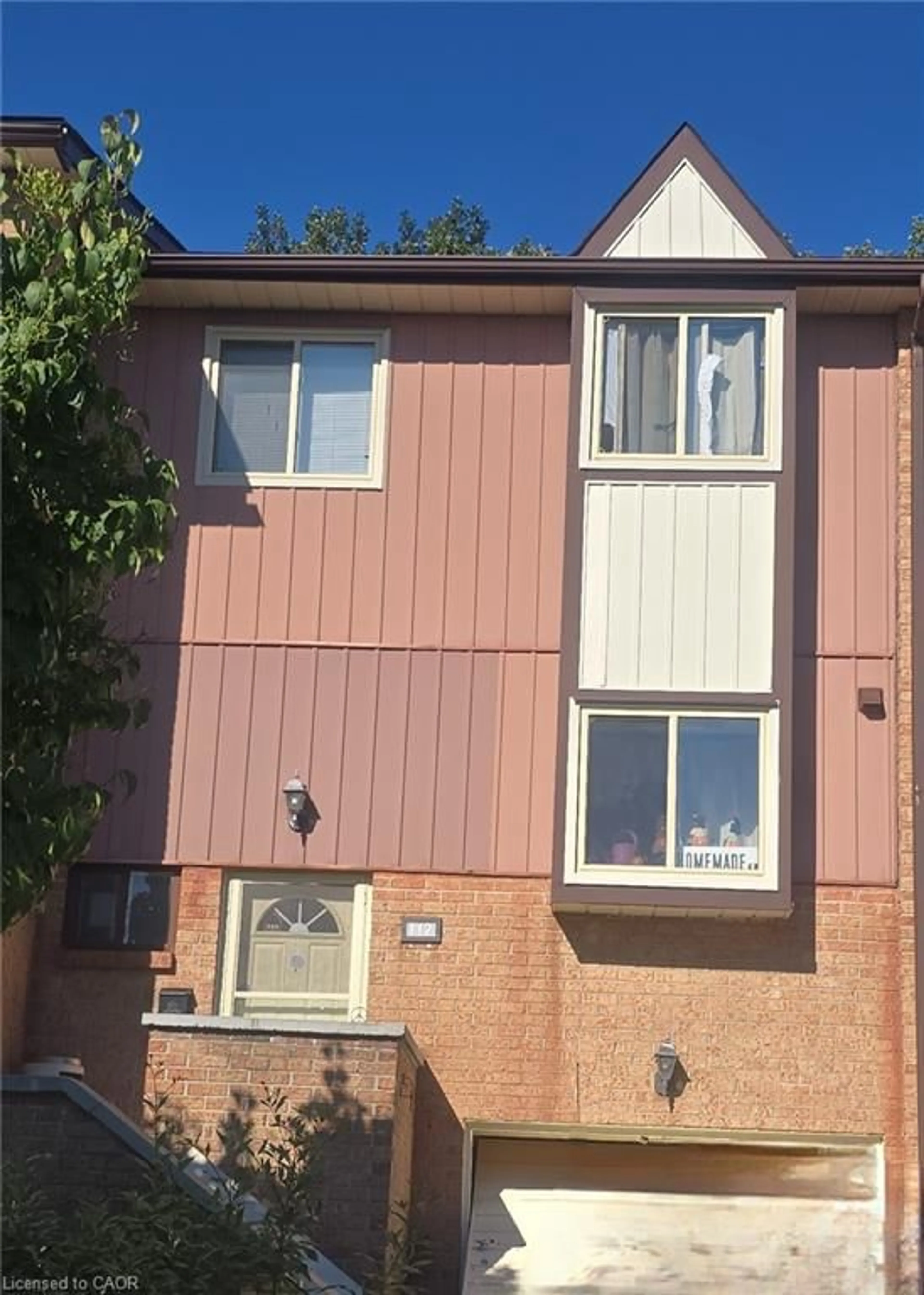 Home with vinyl exterior material, street for 112 Baronwood Crt, Brampton Ontario L6V 3H7