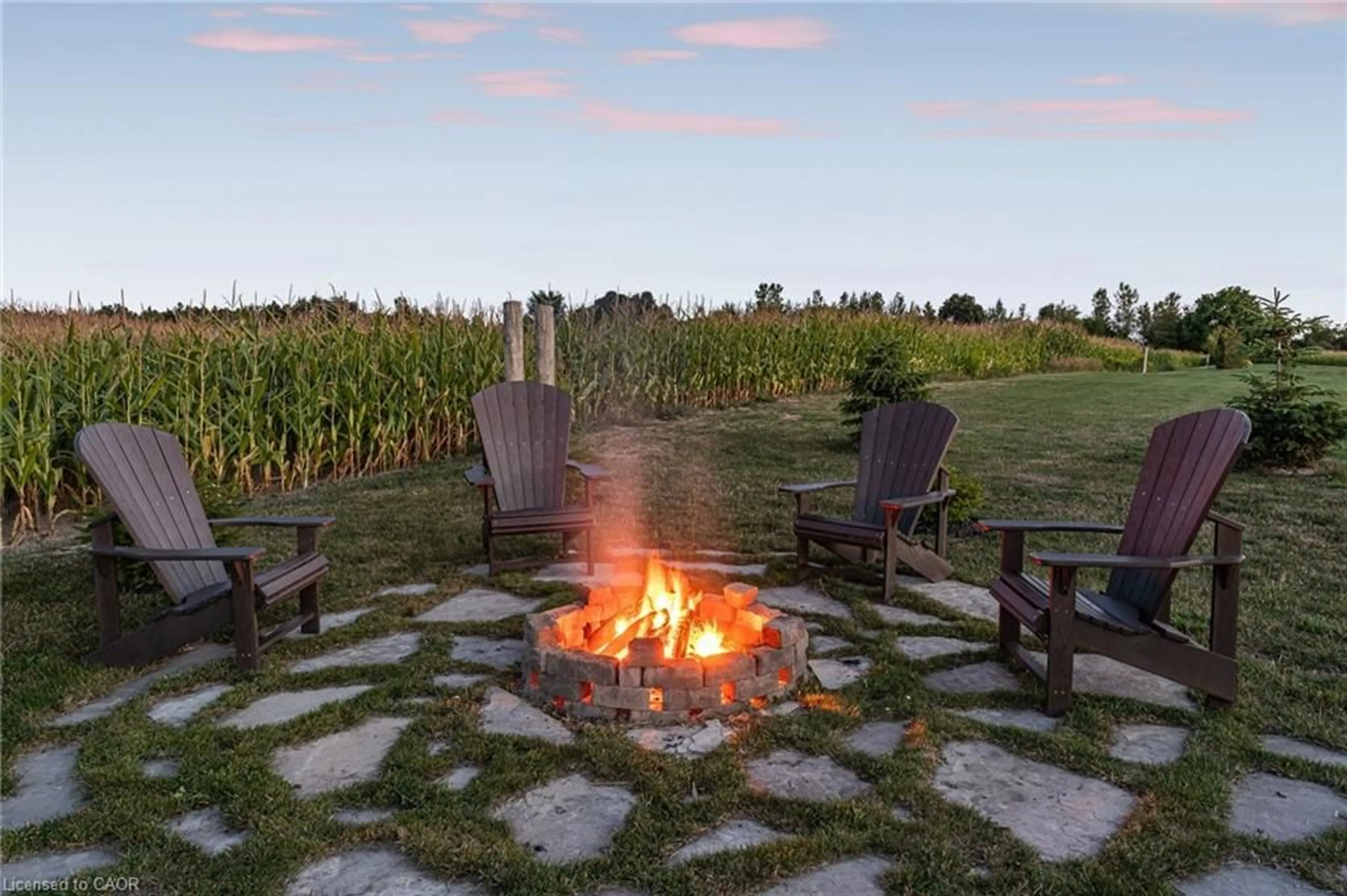 Patio, unknown for 3 Silverthorne Crt, Dunnville Ontario N1A 2W2