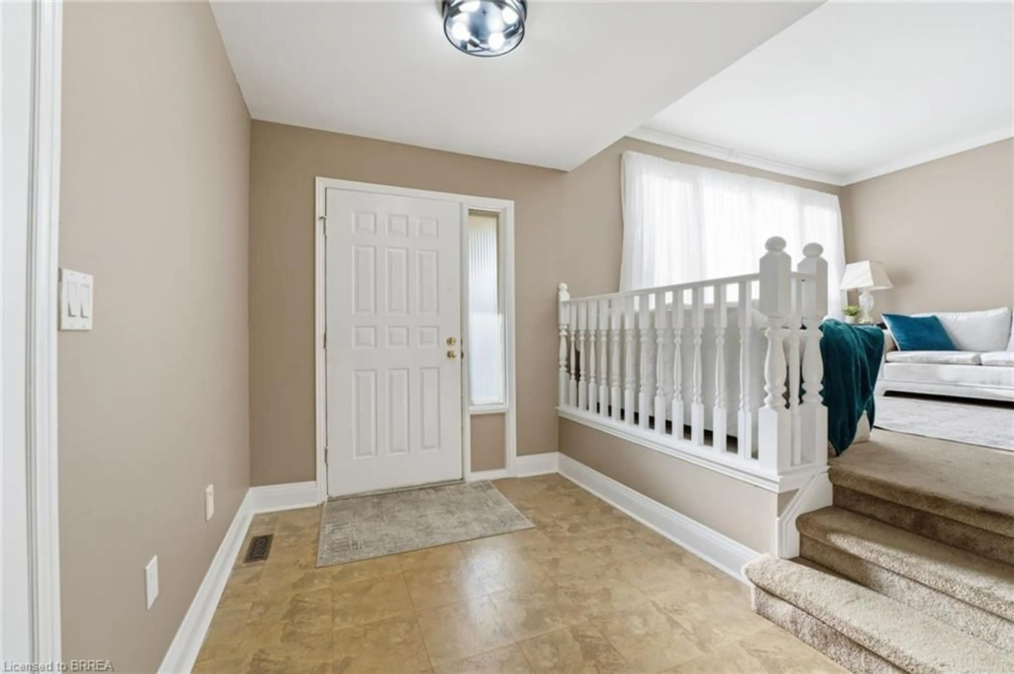 Indoor entryway for 23 Vance Cres, Waterdown Ontario L8B 0B7