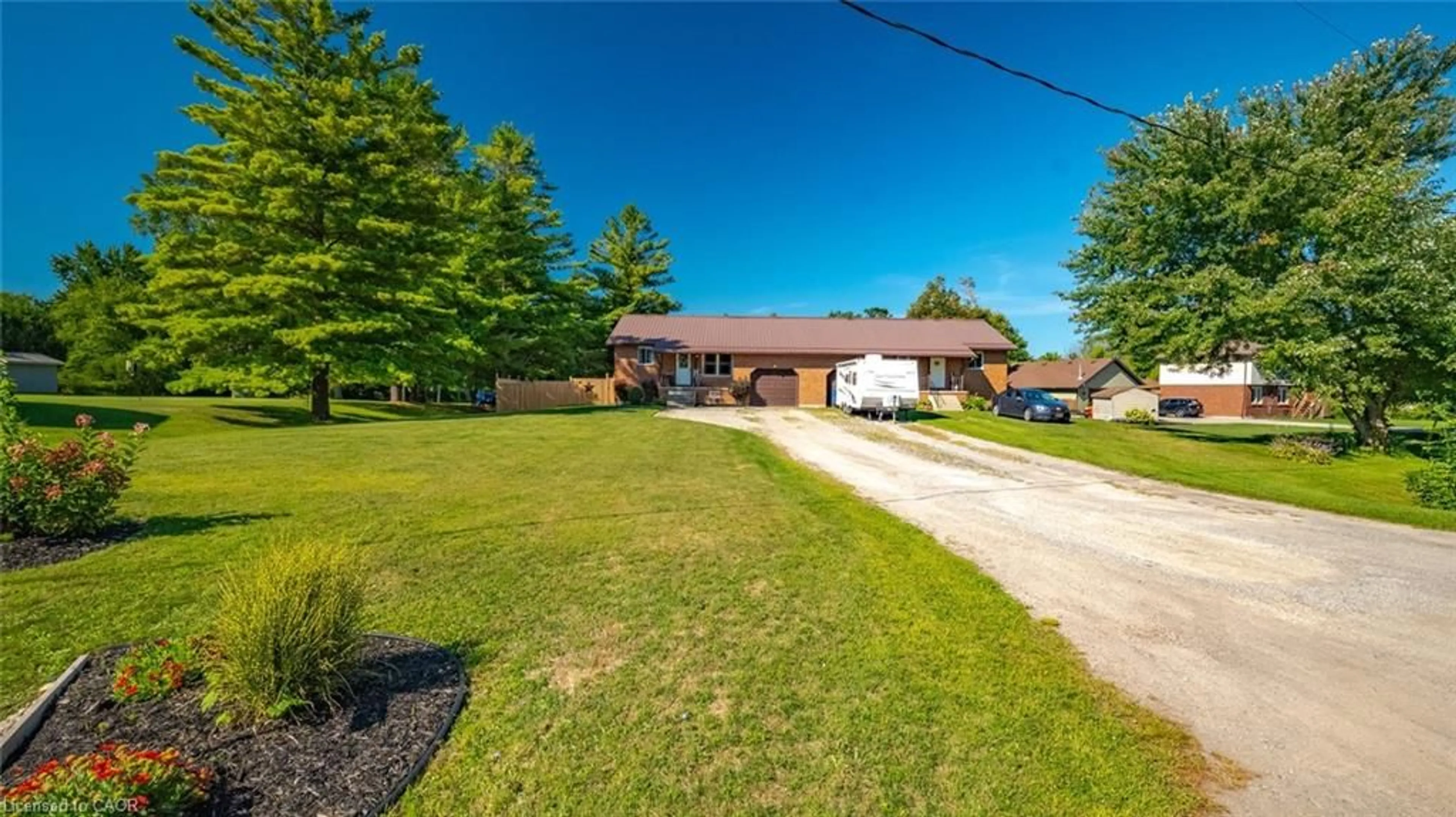 A pic from outside/outdoor area/front of a property/back of a property/a pic from drone, street for 45 Willow Drive, Delhi Ontario N4B 2A8