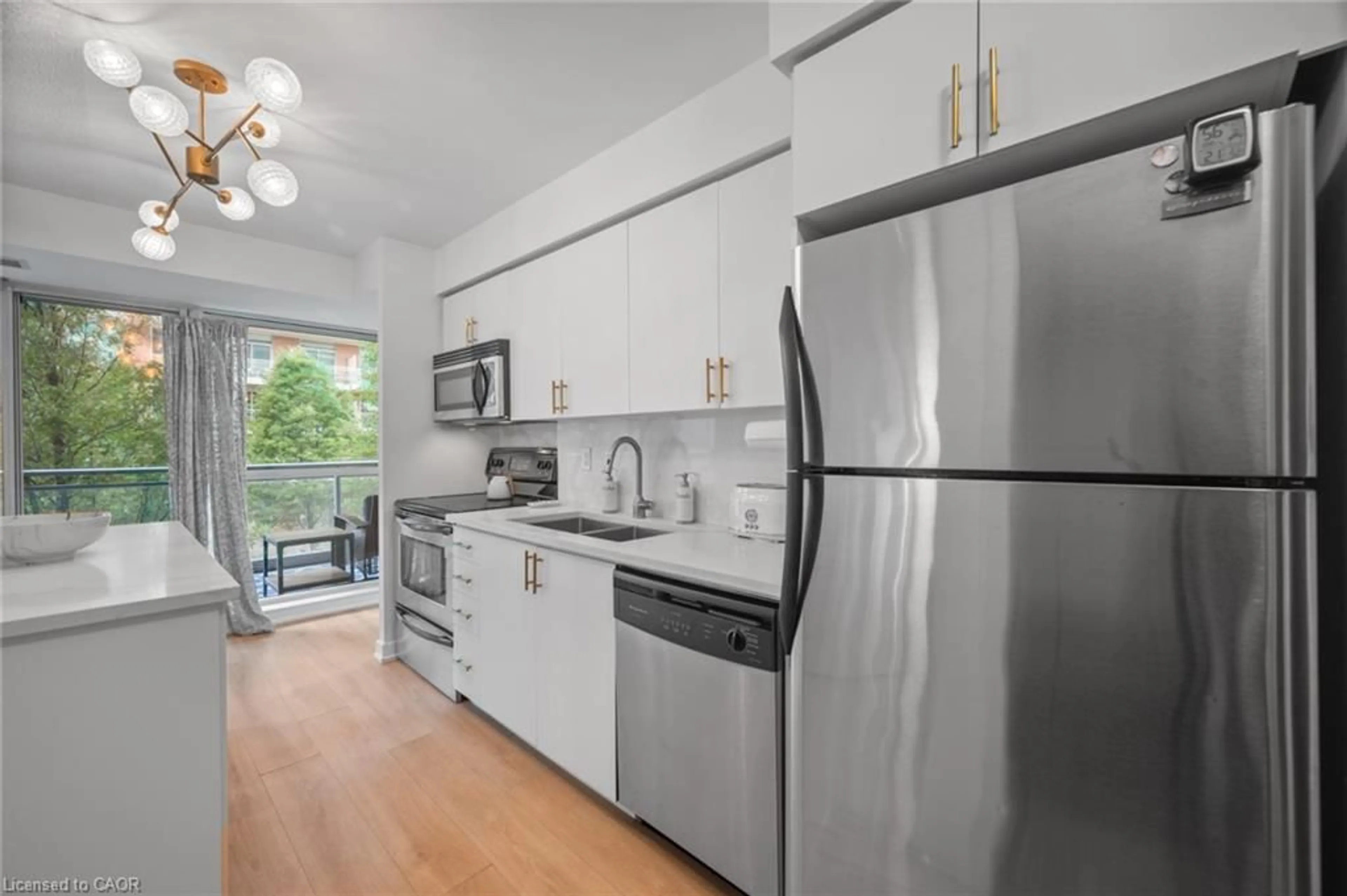 Standard kitchen, unknown for 80 Western Battery Rd #222, Toronto Ontario M6K 3S1