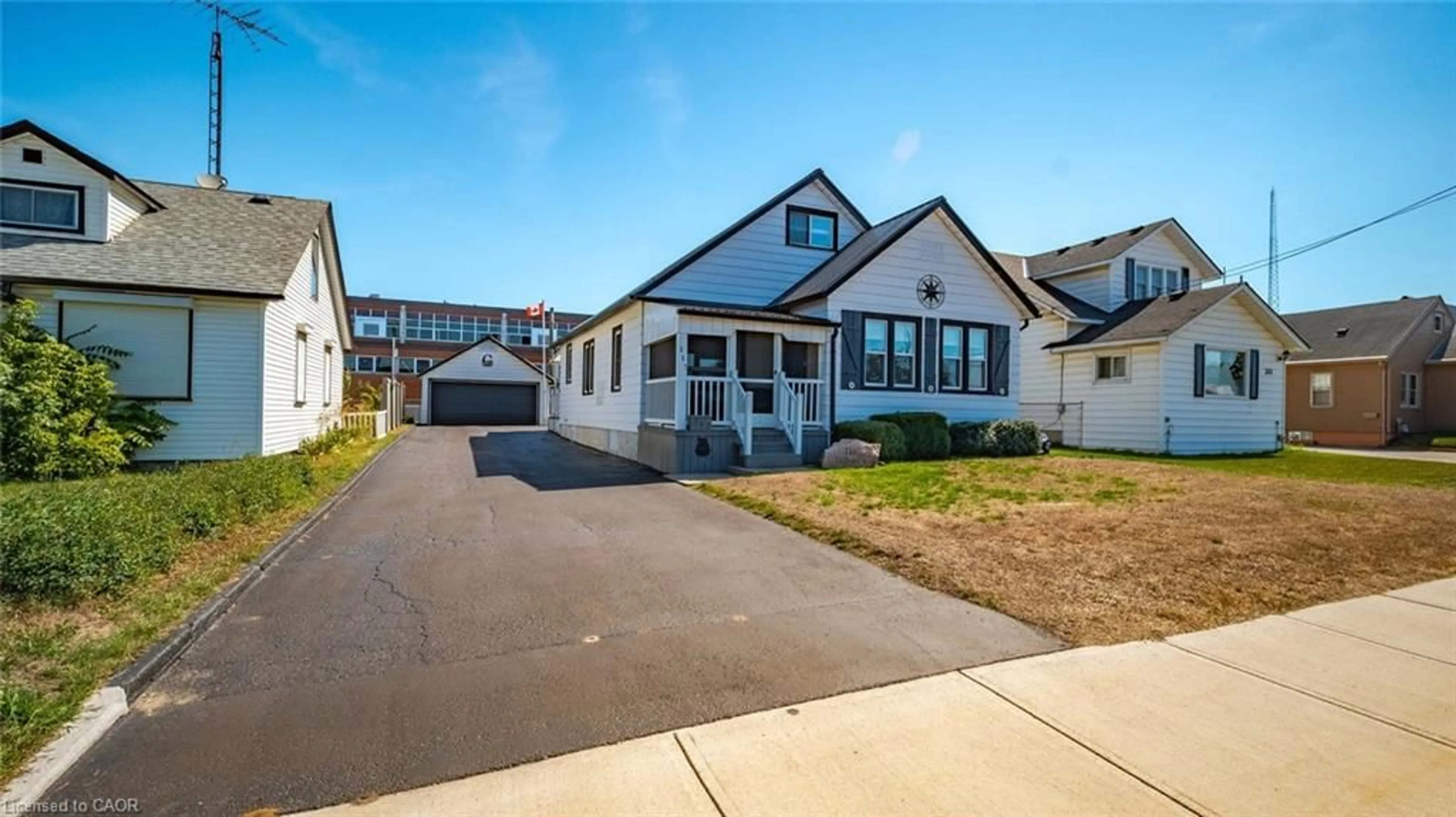A pic from outside/outdoor area/front of a property/back of a property/a pic from drone, street for 357 James St, Delhi Ontario N4B 2B6