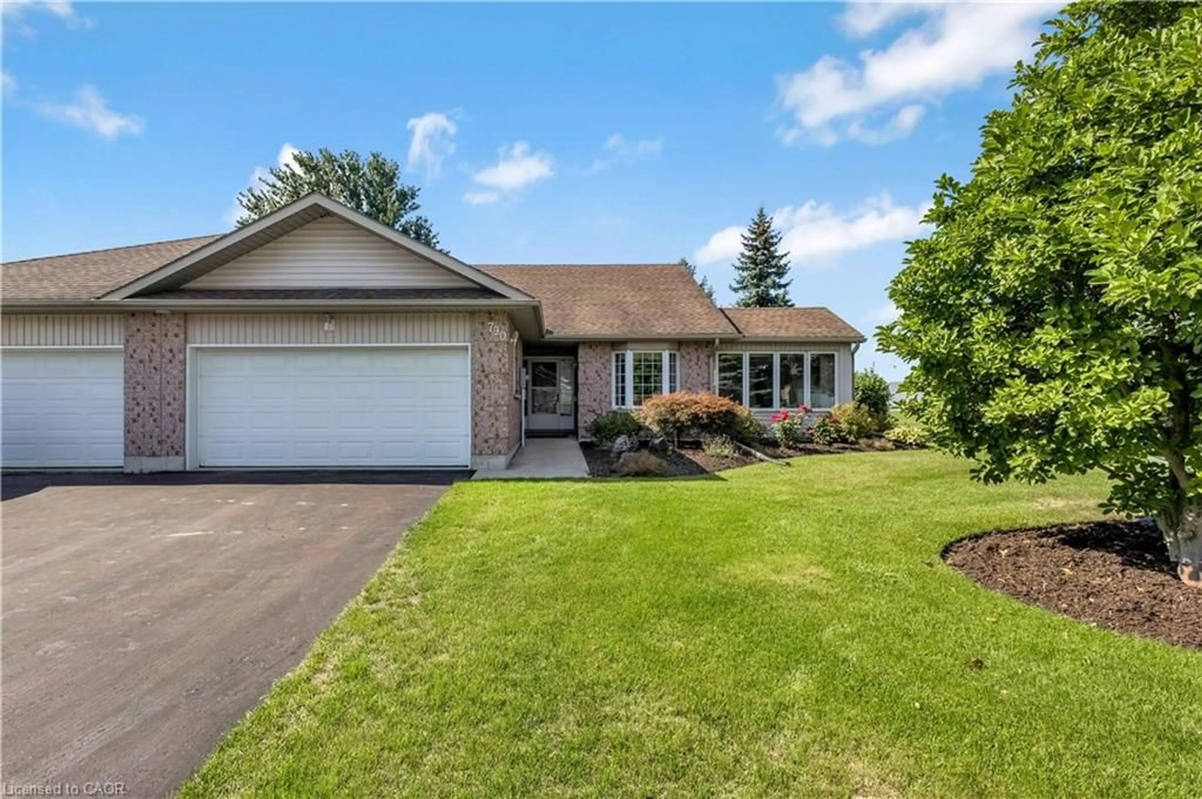 Home with brick exterior material, unknown for 790 Lavery St, Listowel Ontario N4W 3T4