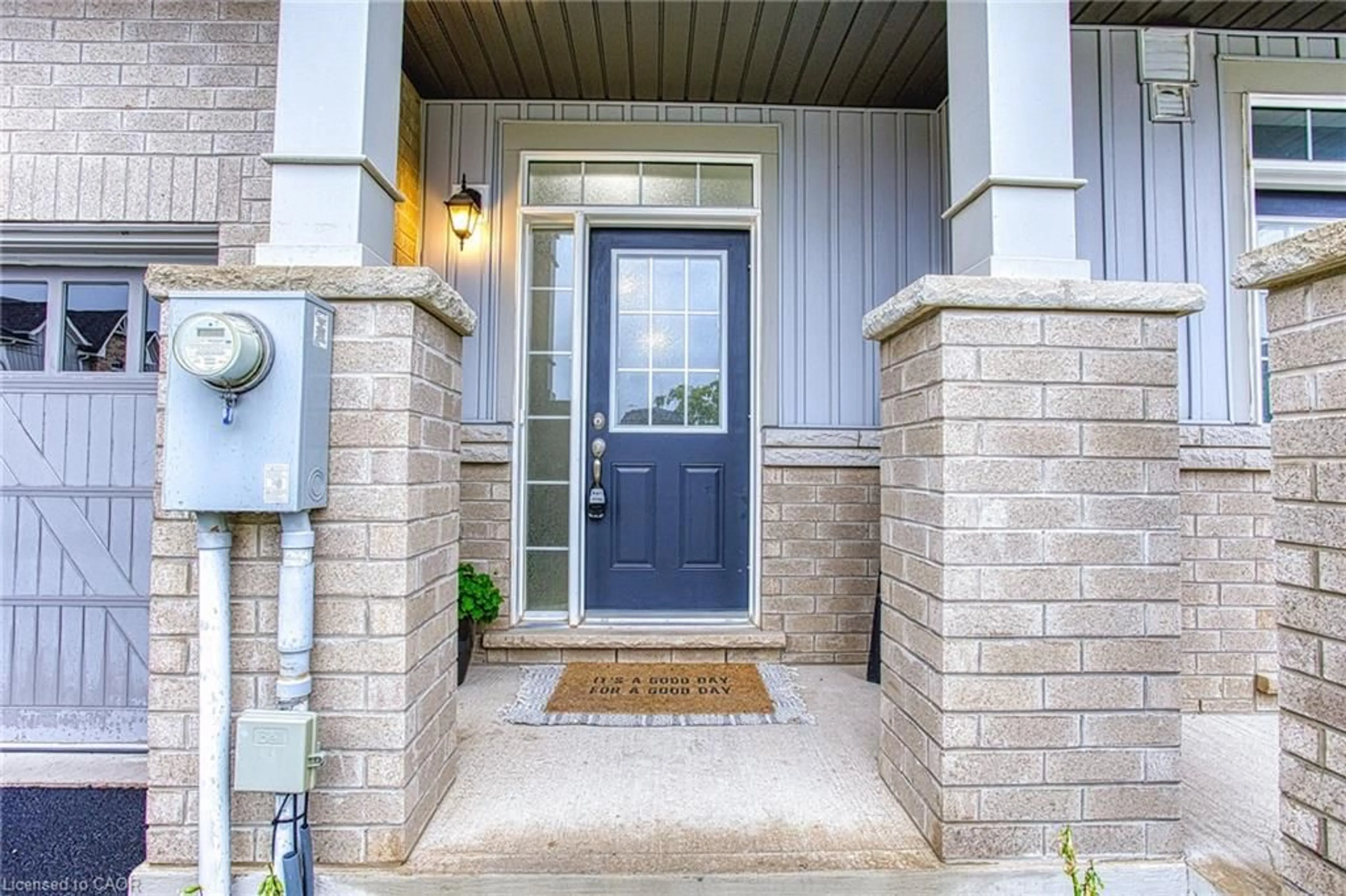 Indoor entryway for 4067 Canby St, Beamsville Ontario L0R 1B4