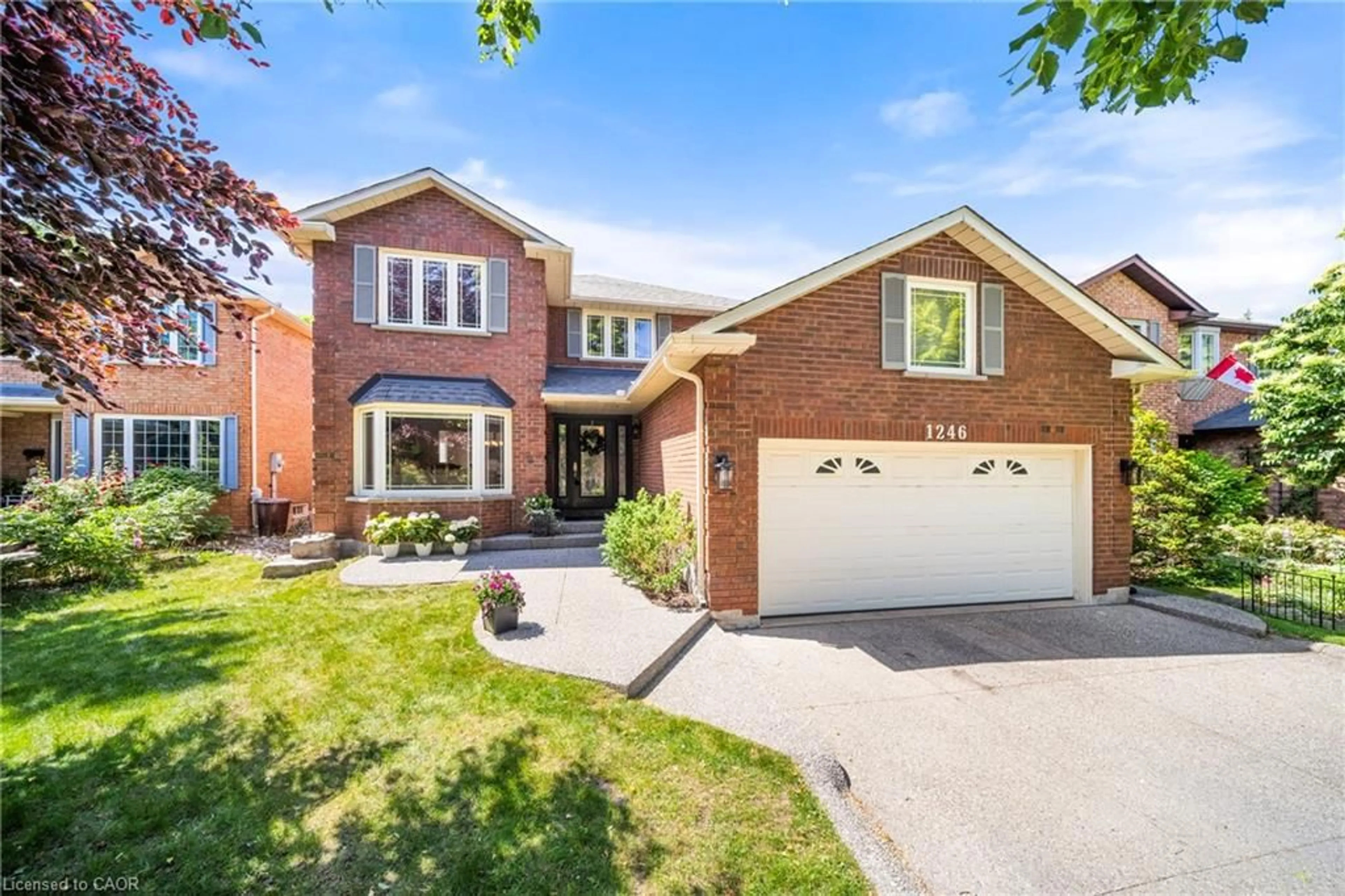 Home with brick exterior material, street for 1246 Old Carriage Way, Oakville Ontario L6M 2E4