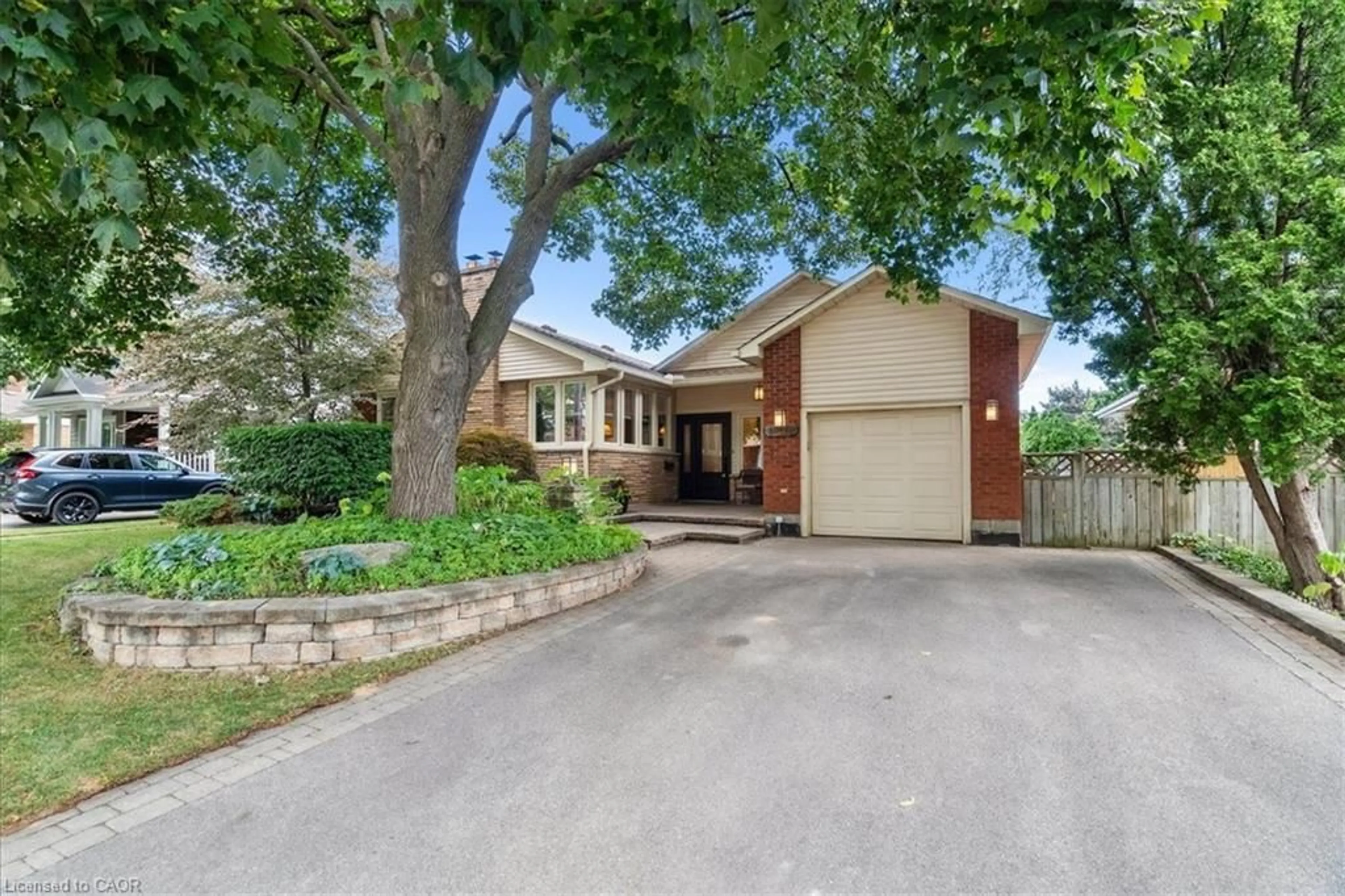 Unknown for 1424 Alfred Cres, Burlington Ontario L7S 1K7