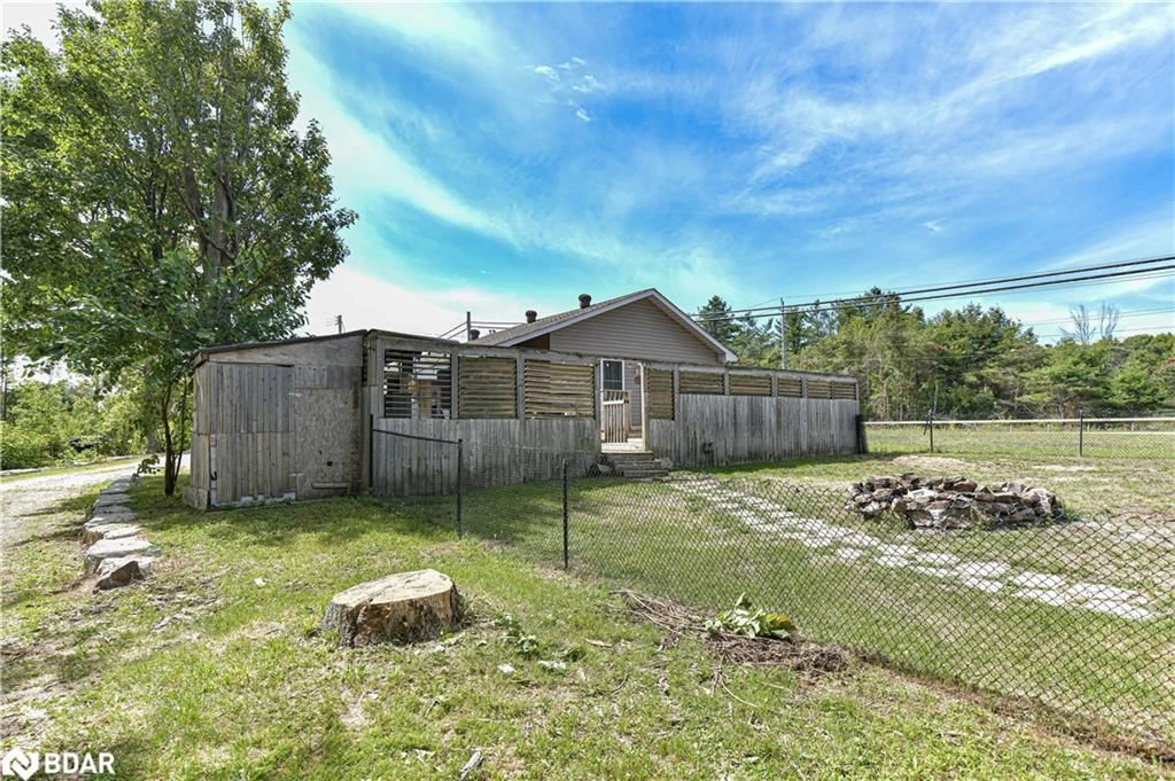 Shed for 3323 Park Road Rd, Cumberland Beach Ontario L3V 0V9