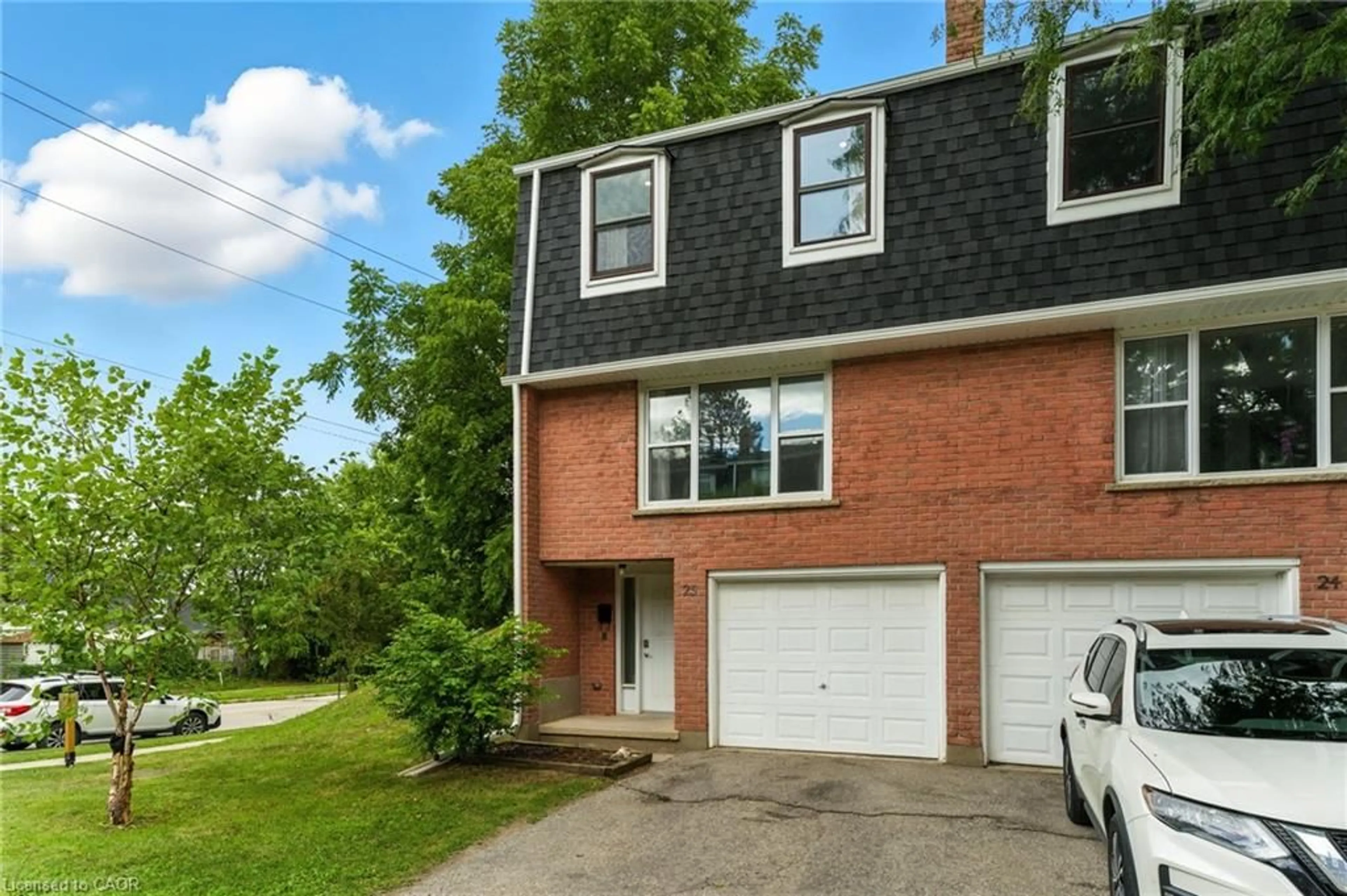 Home with brick exterior material, street for 100 Bluevale St #25, Waterloo Ontario N2J 4M9