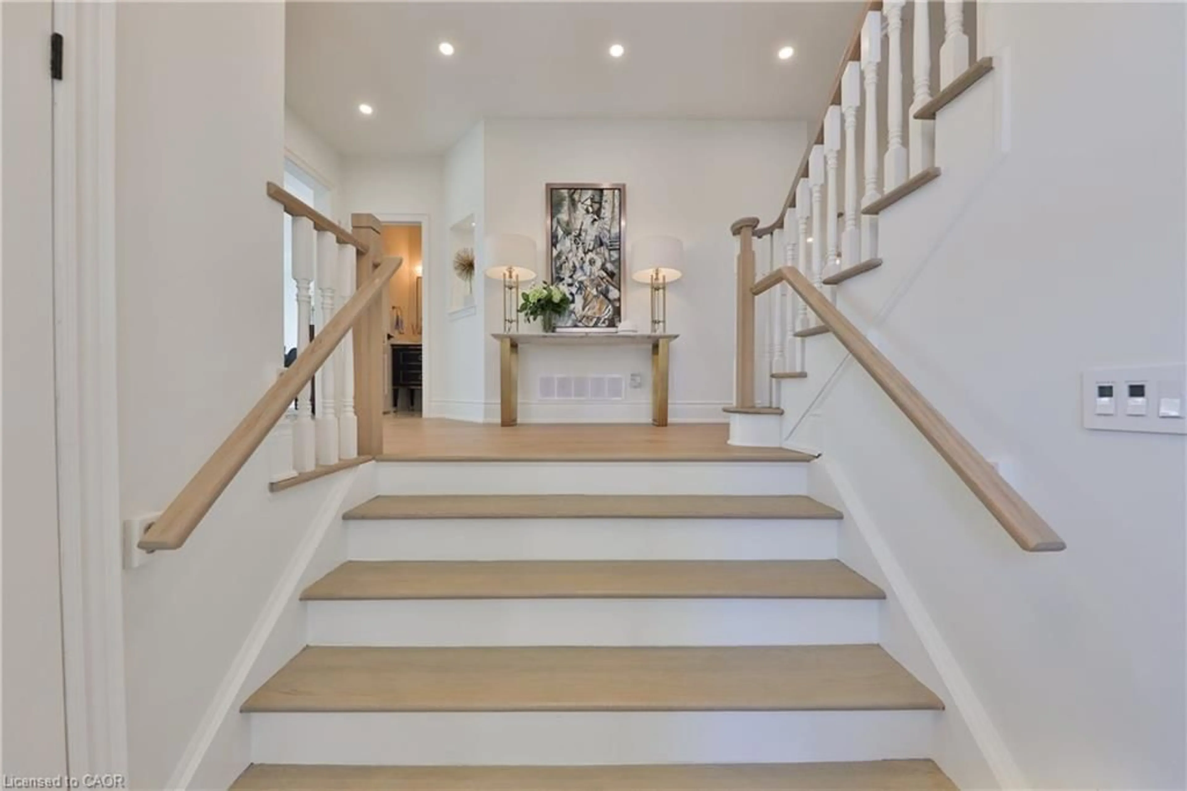 Unknown for 2400 Neyagawa Blvd #30, Oakville Ontario L6H 7P5