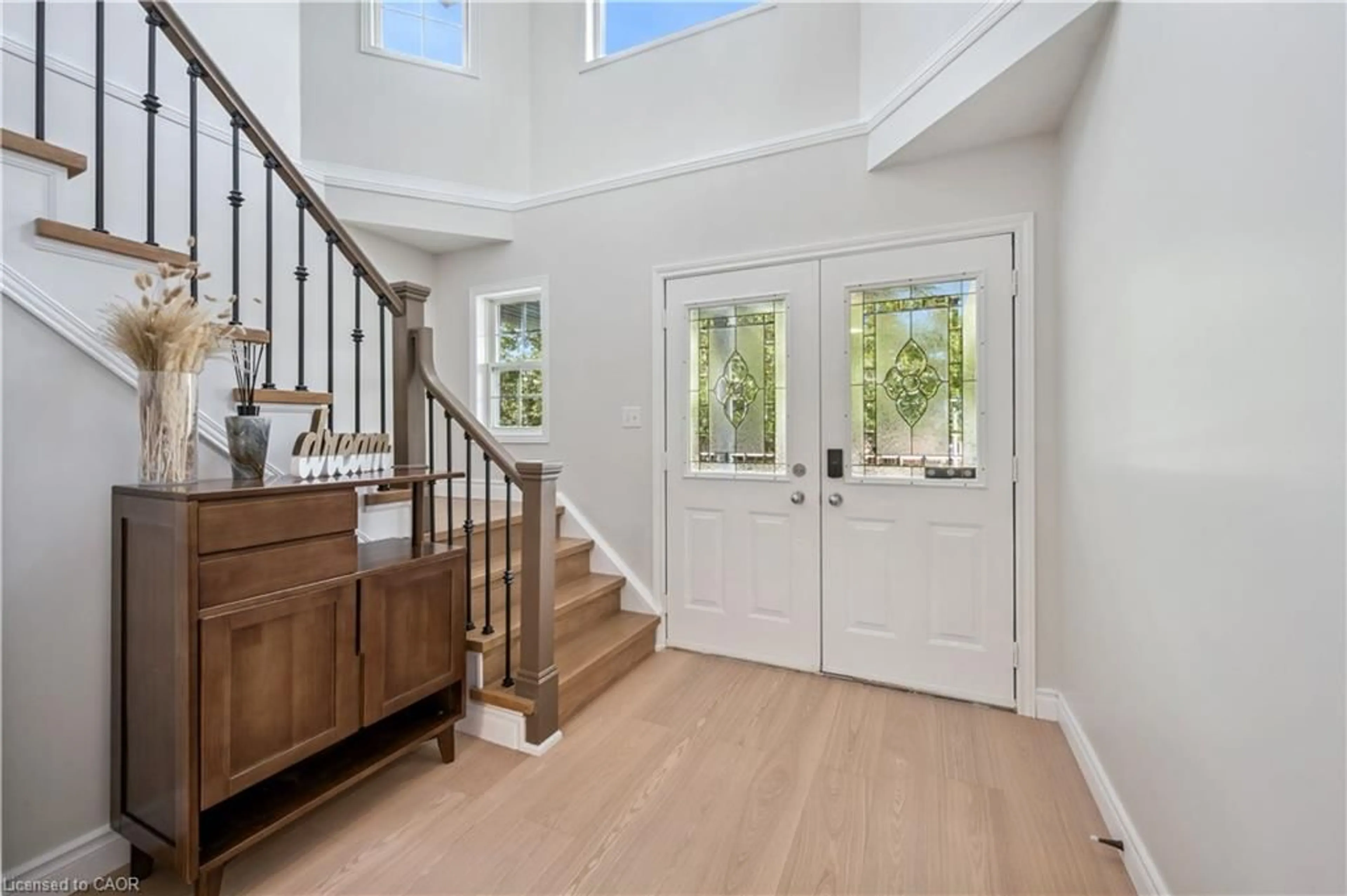 Indoor entryway for 397 Havendale Cres, Waterloo Ontario N2T 2T4