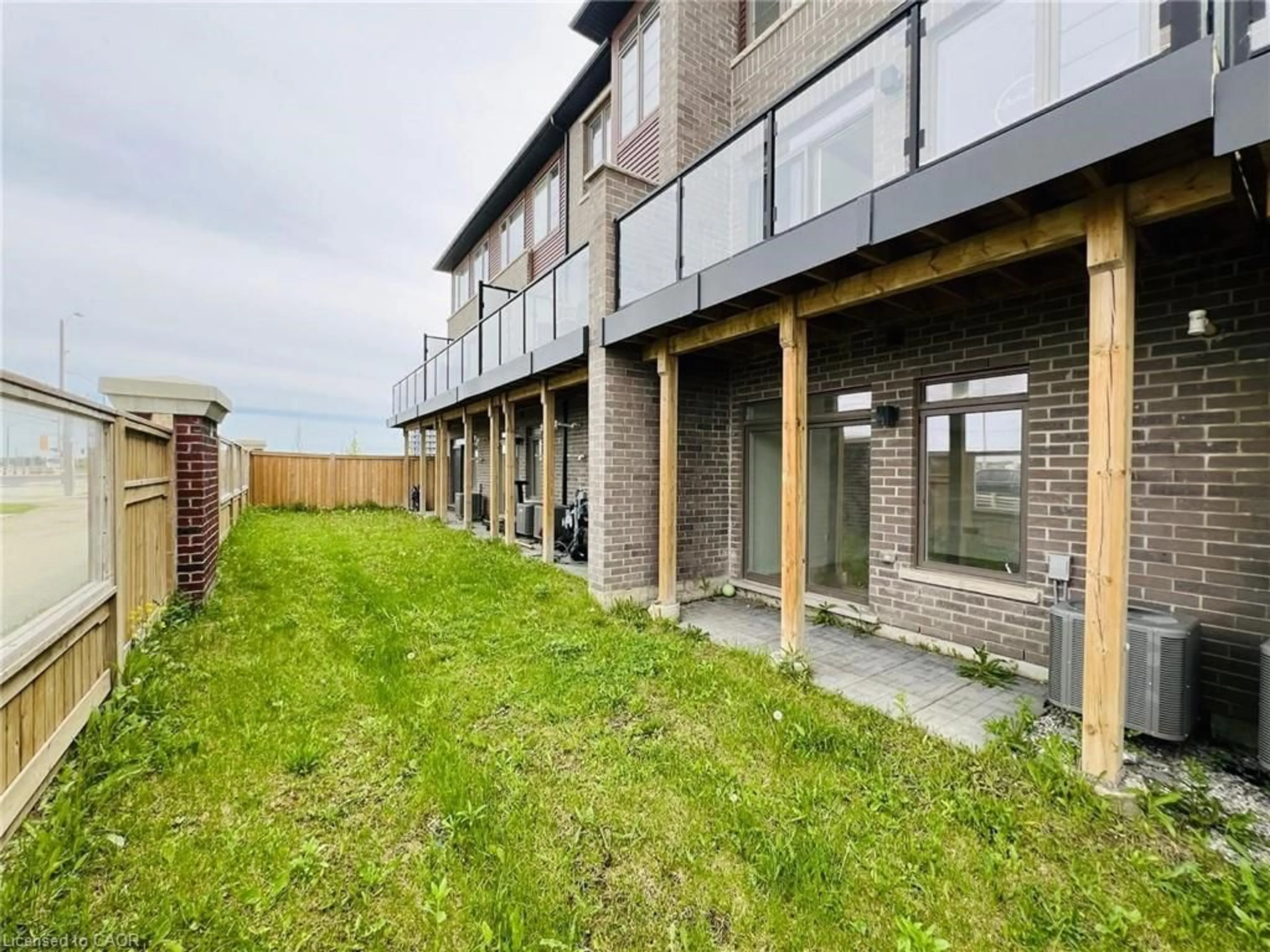 A pic from outside/outdoor area/front of a property/back of a property/a pic from drone, building for 30 Times Square Blvd #197, Stoney Creek Ontario L8J 0L8