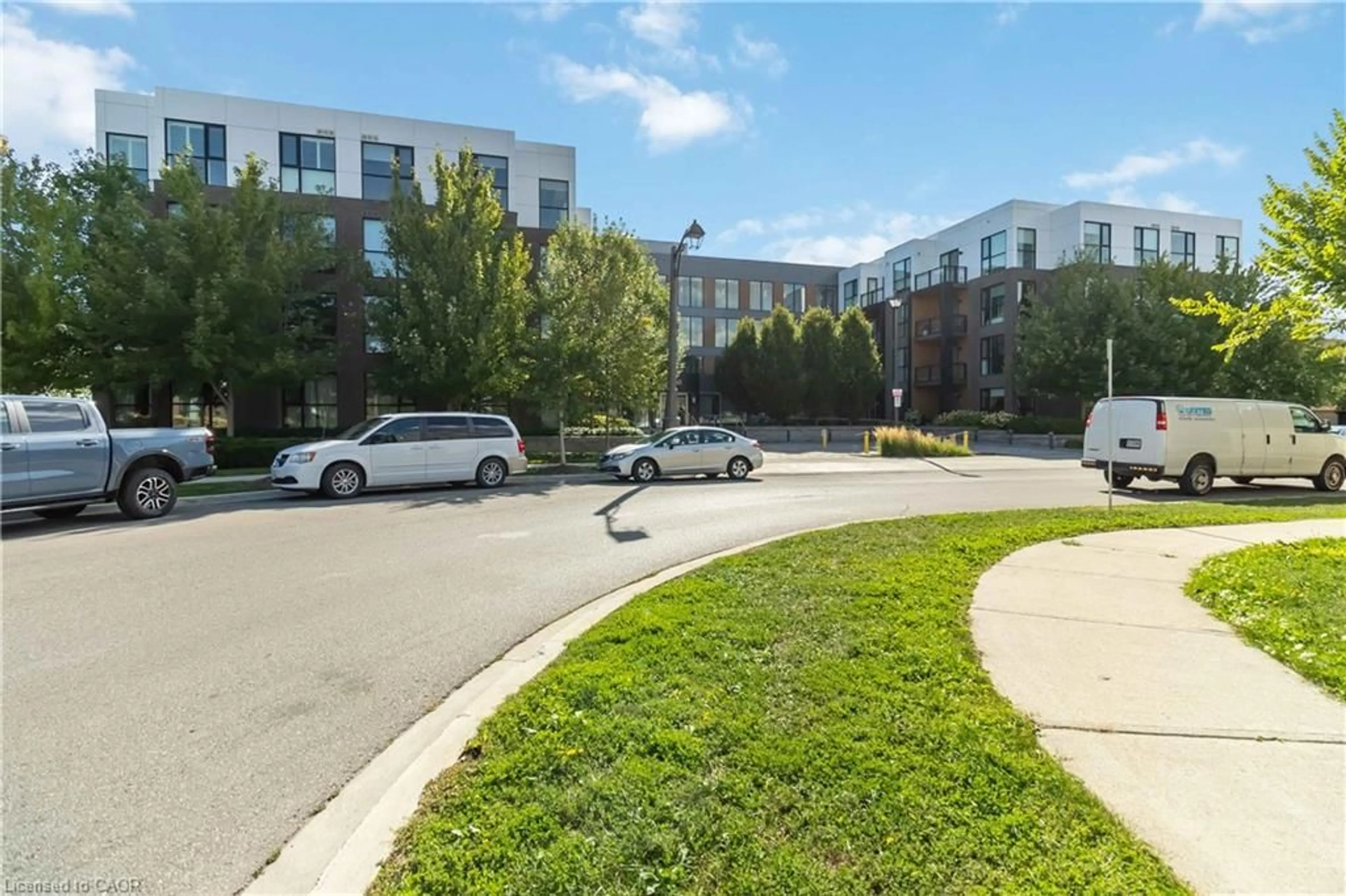 Unknown for 150 Sabina Drive #108, Oakville Ontario L6H 7C3