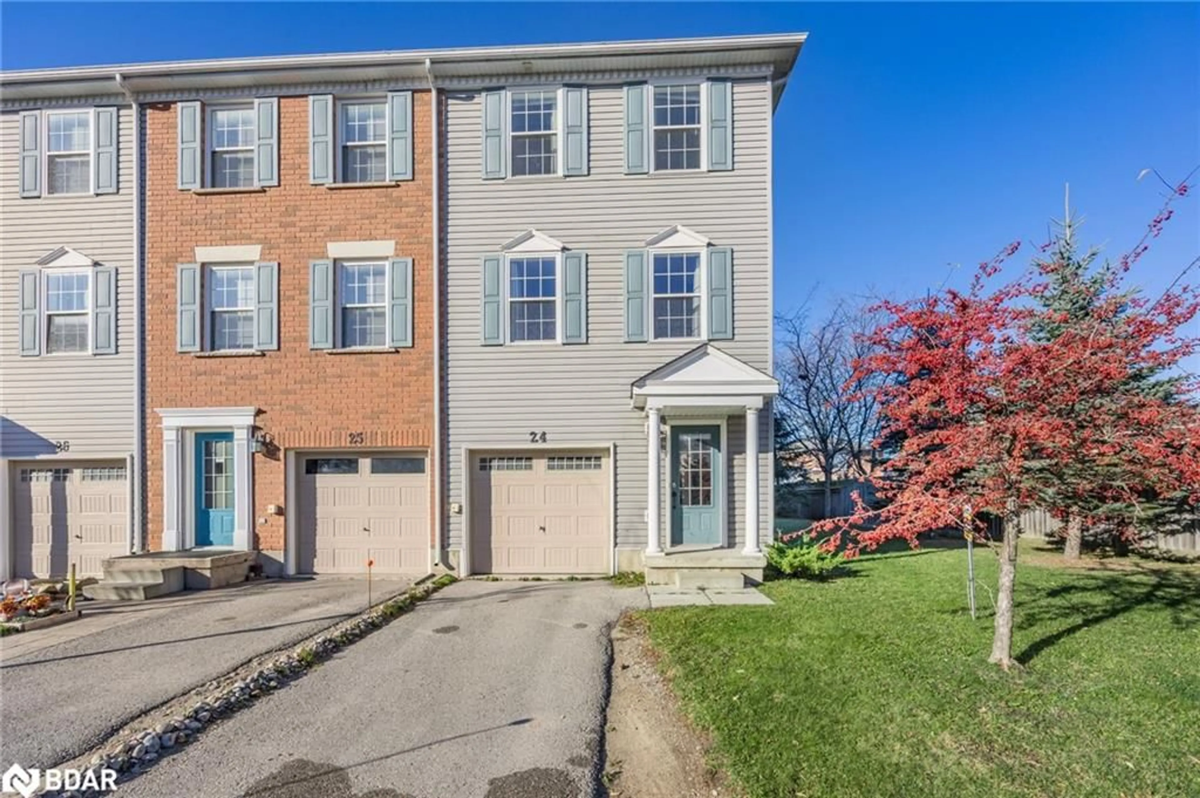 A pic from outside/outdoor area/front of a property/back of a property/a pic from drone, street for 91 Coughlin Rd #24, Barrie Ontario L4N 0L6