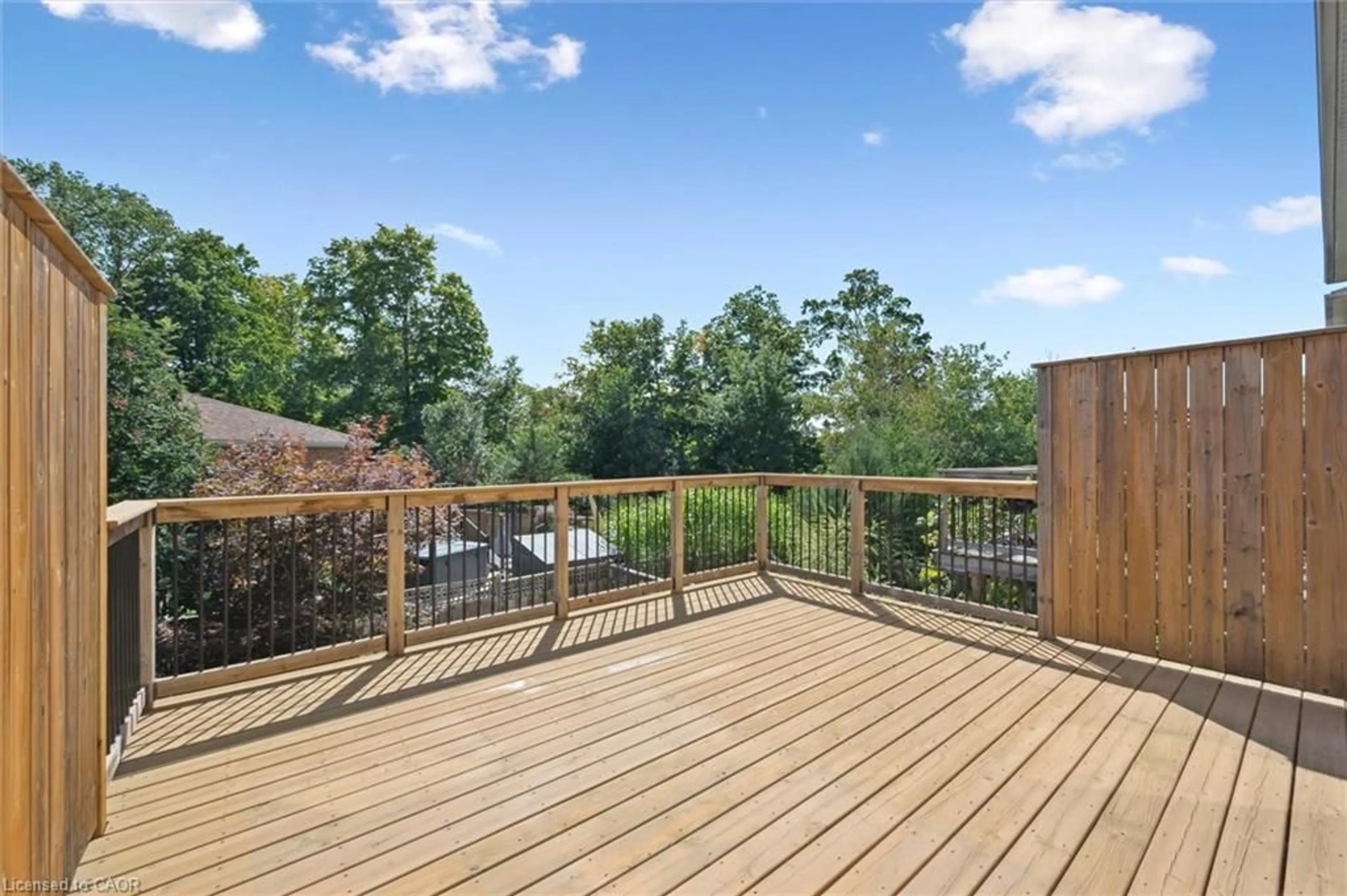 Patio, unknown for 90 Upper Mercer St, Kitchener Ontario N2A 4N1