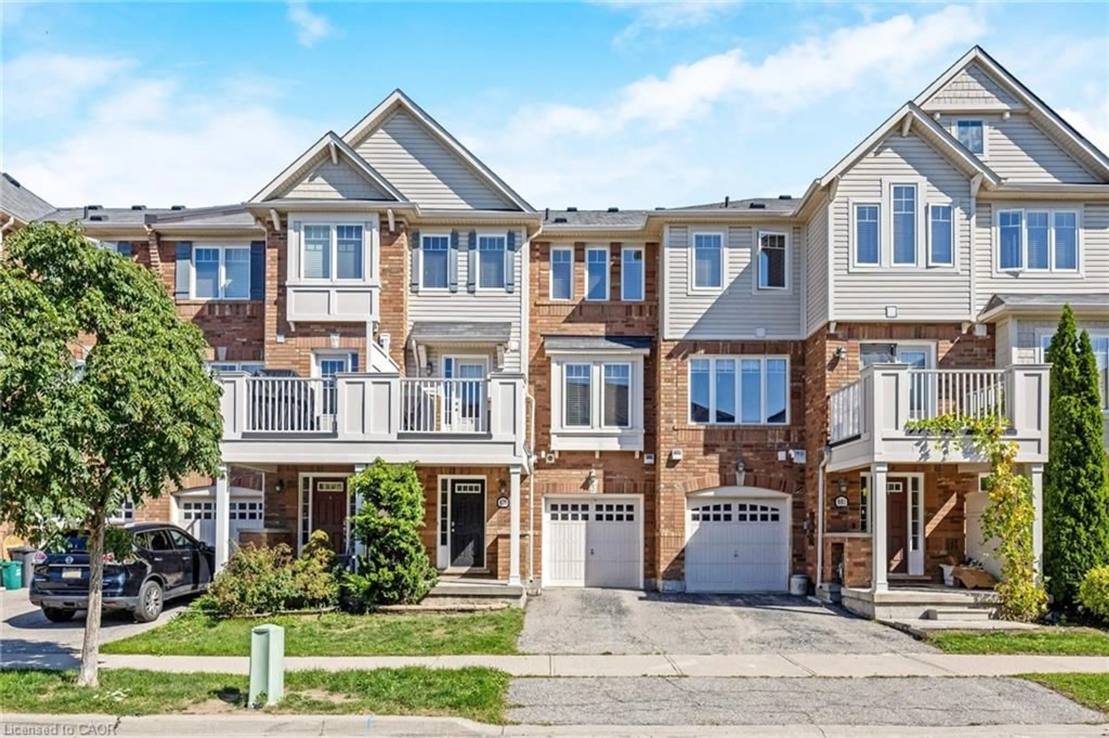 Home with brick exterior material, street for 879 Willingdon Cres, Milton Ontario L9T 0Z7