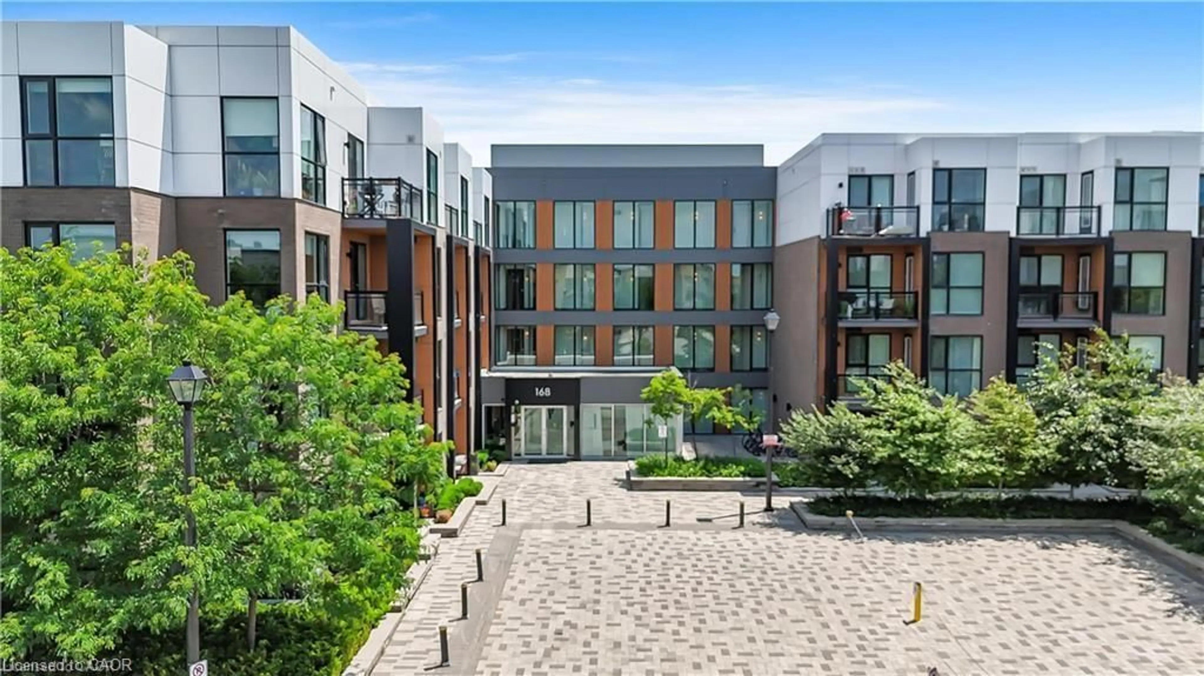 A pic from outside/outdoor area/front of a property/back of a property/a pic from drone, city buildings view from balcony for 168 Sabina Dr #214, Oakville Ontario L6H 0W5