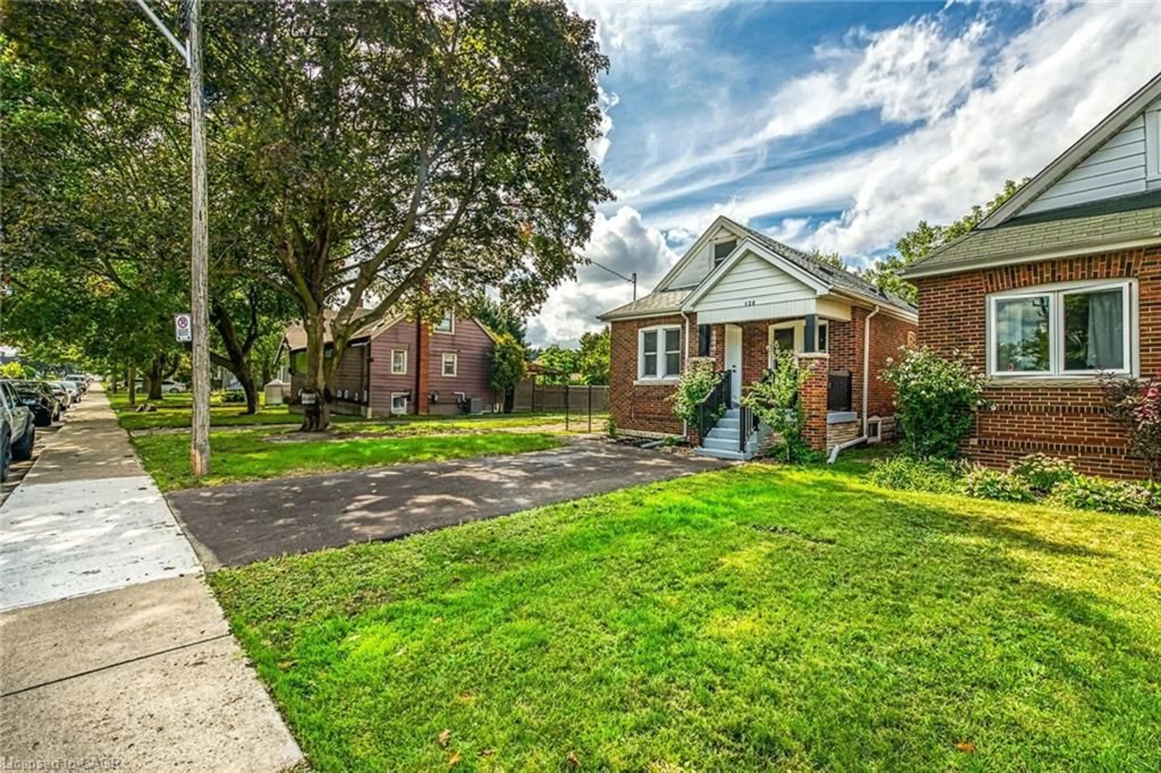 Unknown for 126 Auburn Ave, Hamilton Ontario L8K 3B2