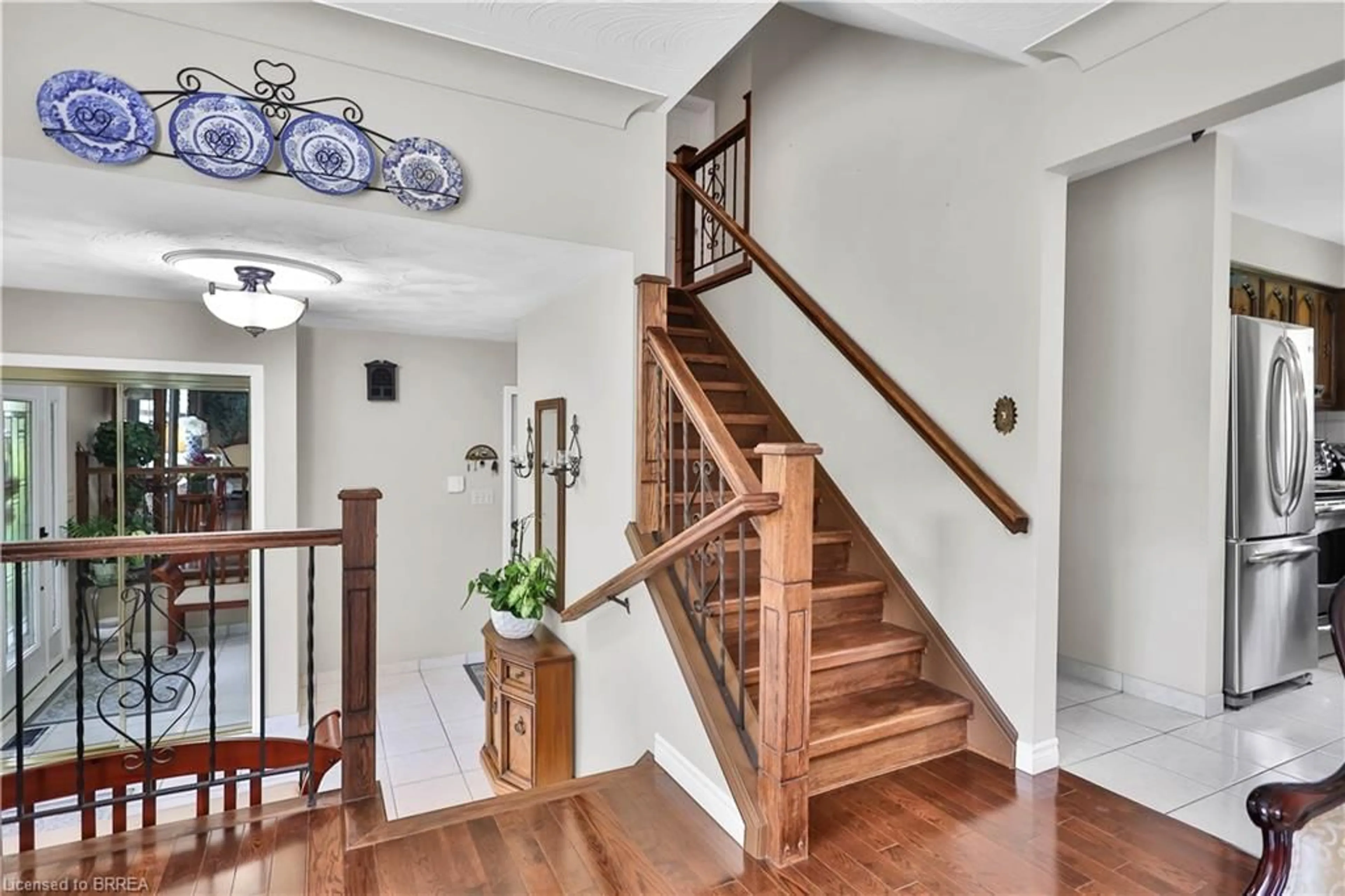 Stairs for 167 Governors Rd, Paris Ontario N3L 3E1