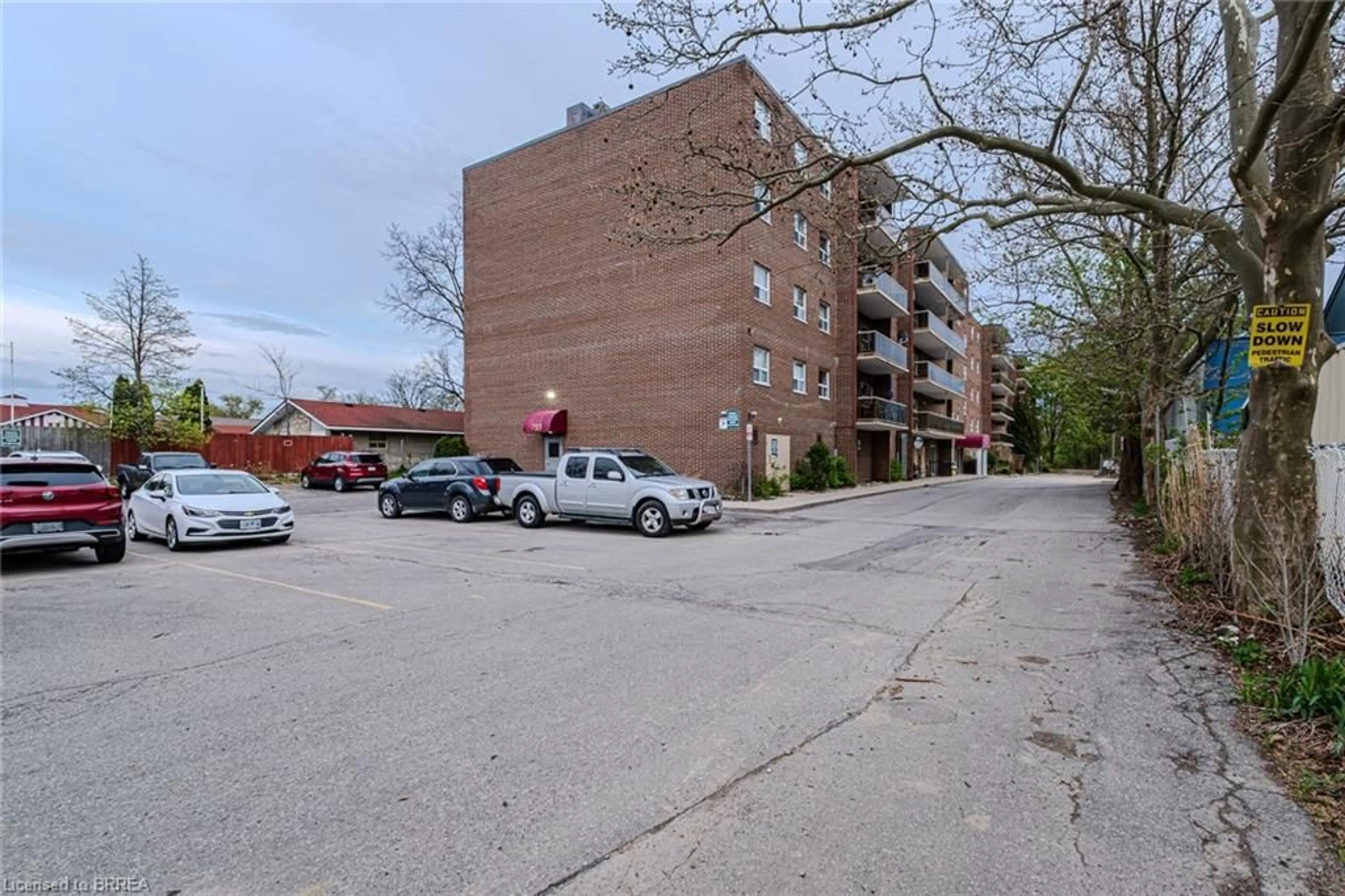 Unknown for 793 Colborne St #117, Brantford Ontario N3S 7J3