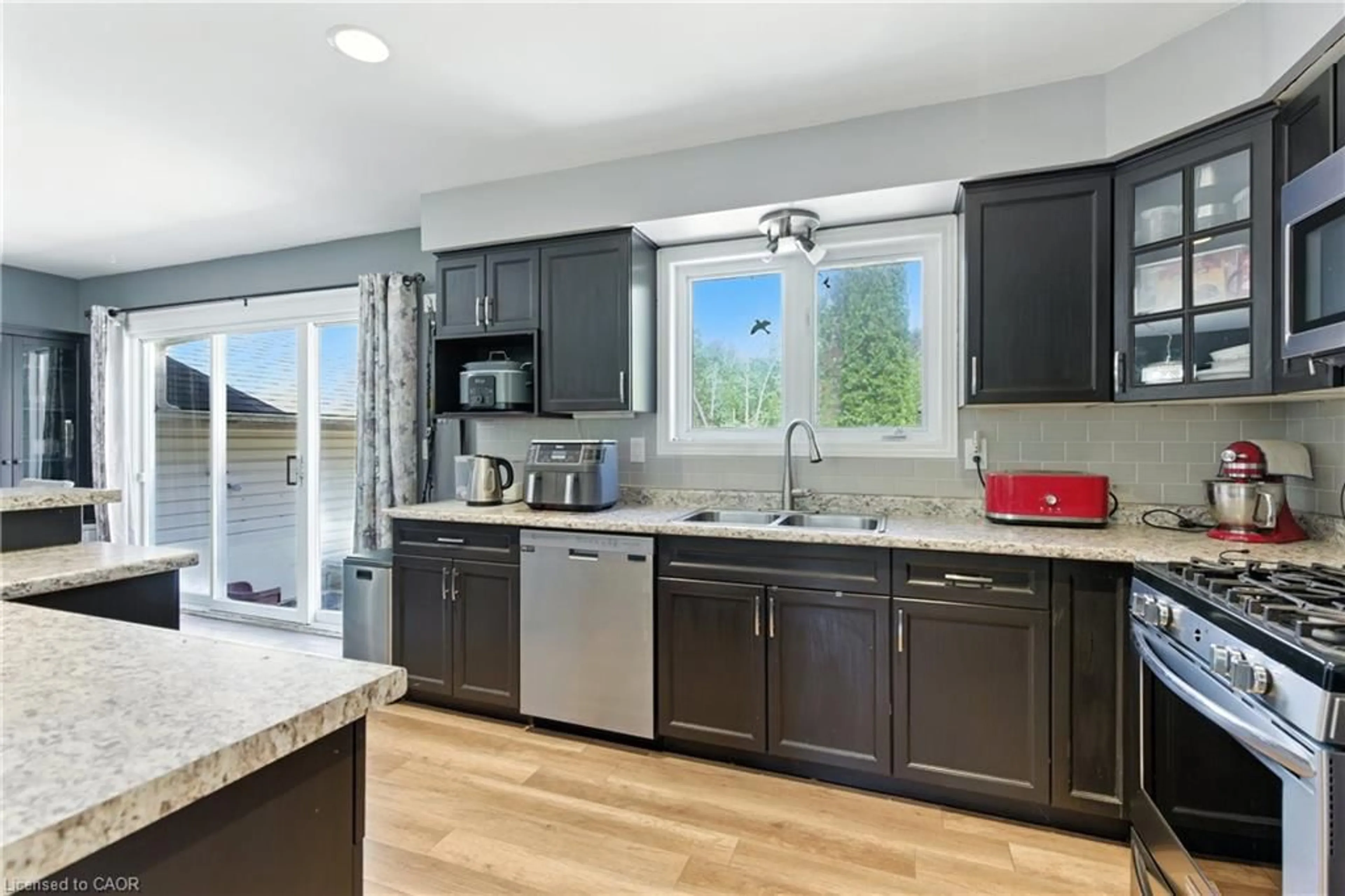 Open concept kitchen, unknown for 922 Bird Rd, Dunnville Ontario N1A 2W5