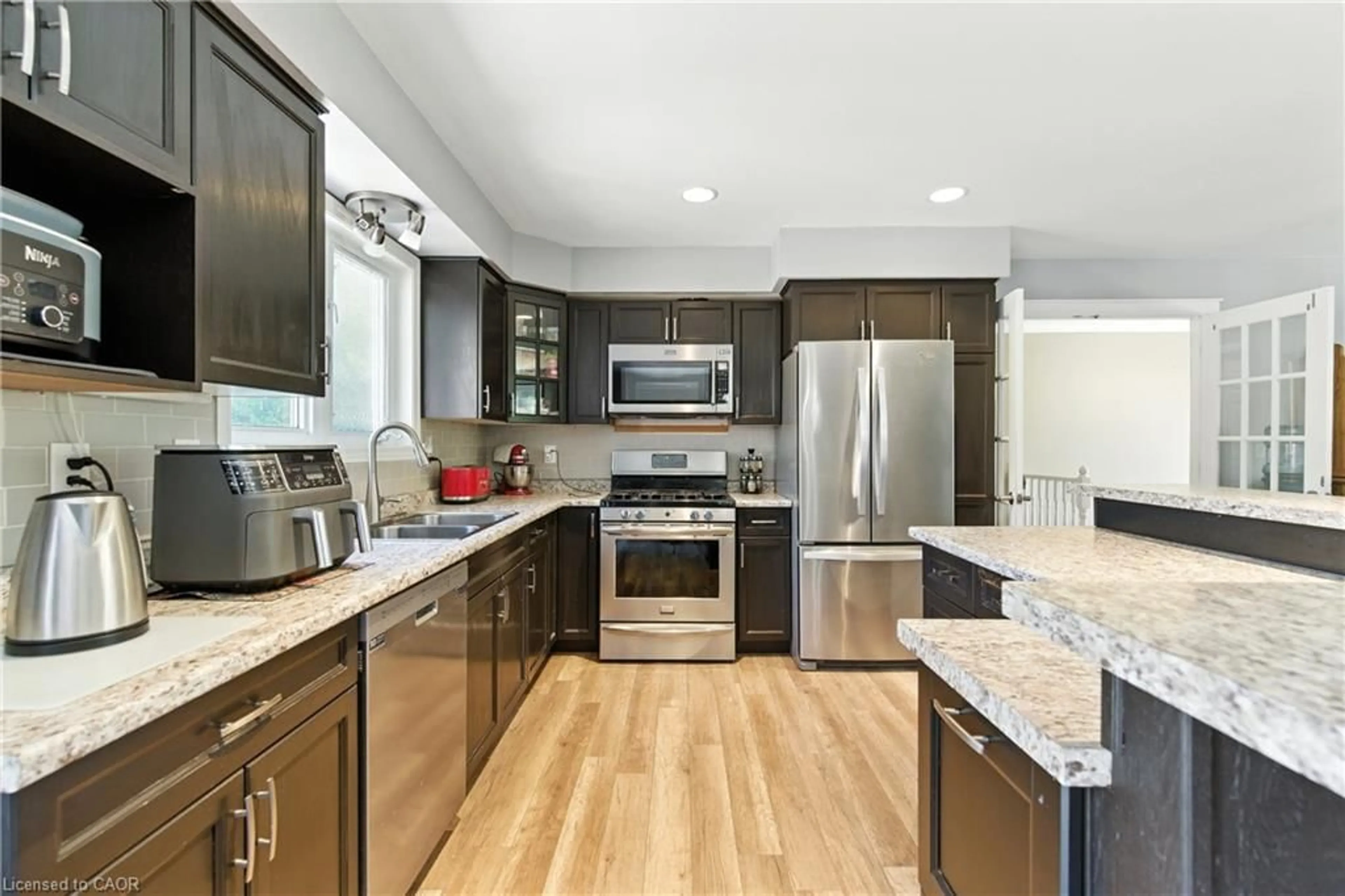 Open concept kitchen, ceramic/tile floor for 922 Bird Rd, Dunnville Ontario N1A 2W5