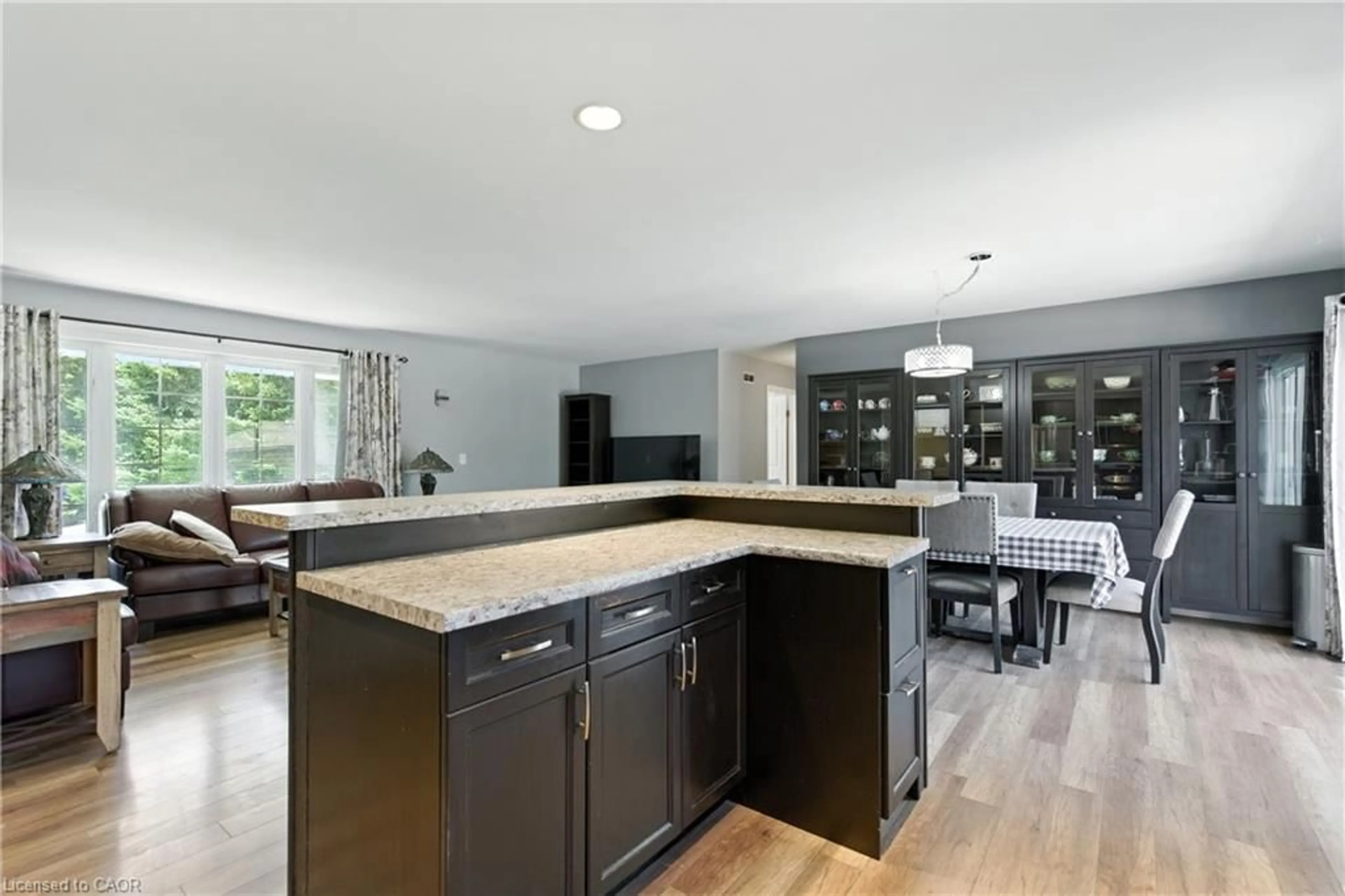Open concept kitchen, unknown for 922 Bird Rd, Dunnville Ontario N1A 2W5