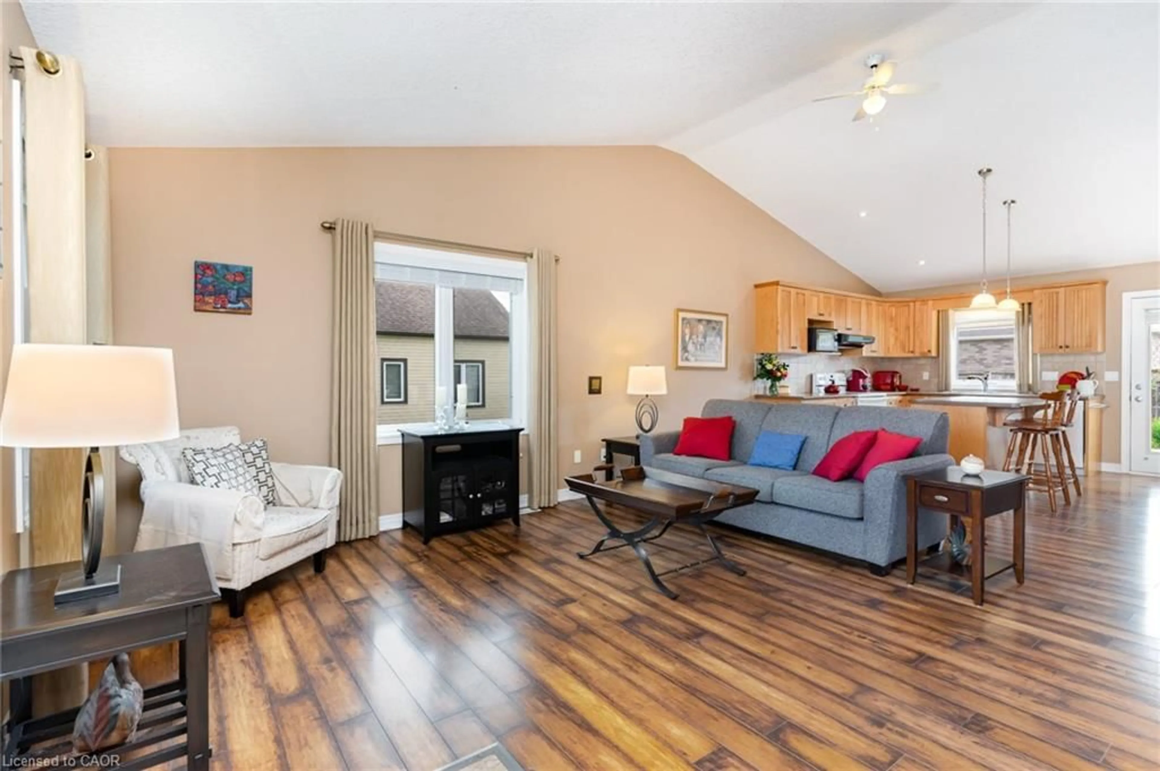 Living room with furniture, wood/laminate floor for 472 Countess St, Durham Ontario N0G 1R0