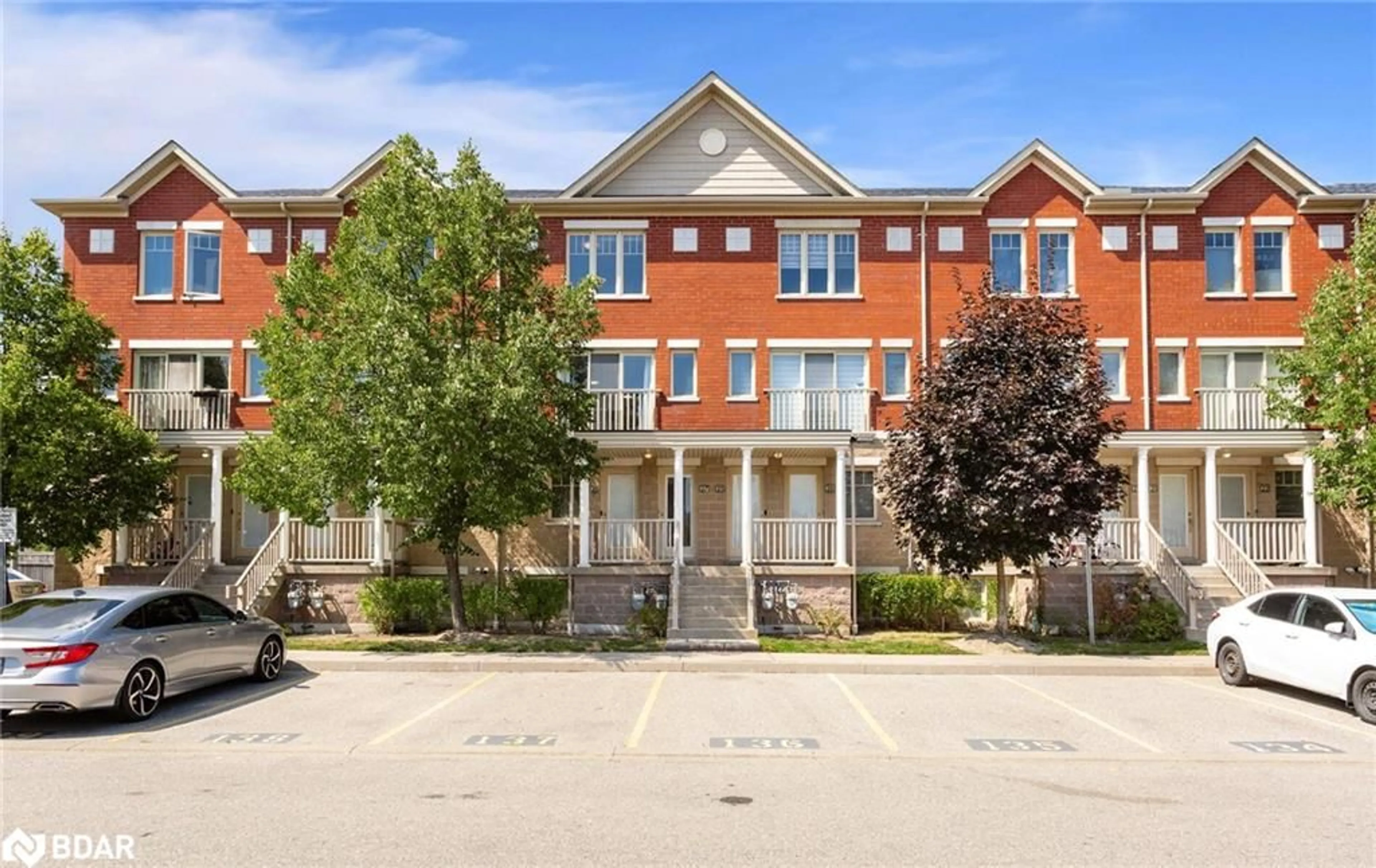 Unknown for 5050 Intrepid Dr #27, Mississauga Ontario L5M 0E5