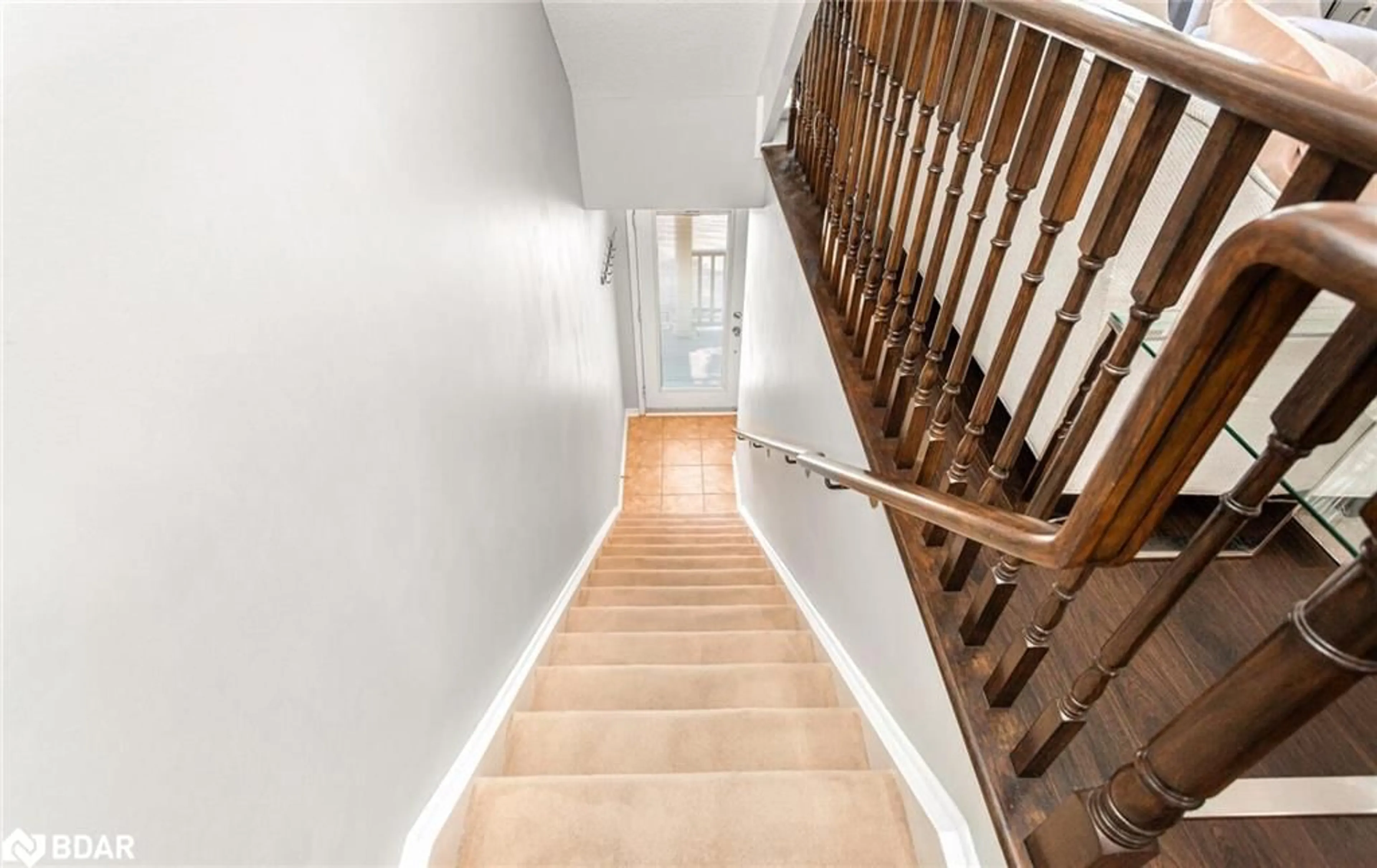 Stairs for 5050 Intrepid Dr #27, Mississauga Ontario L5M 0E5
