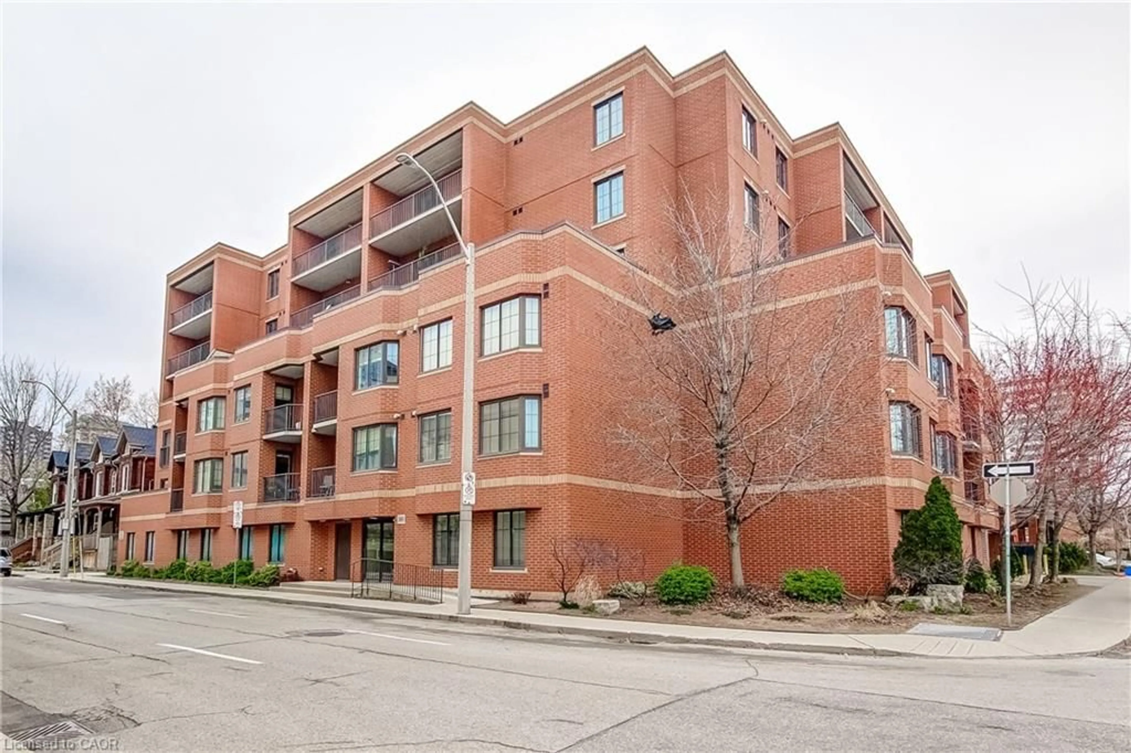 Home with brick exterior material, building for 47 Caroline St #404, Hamilton Ontario L8R 2R6