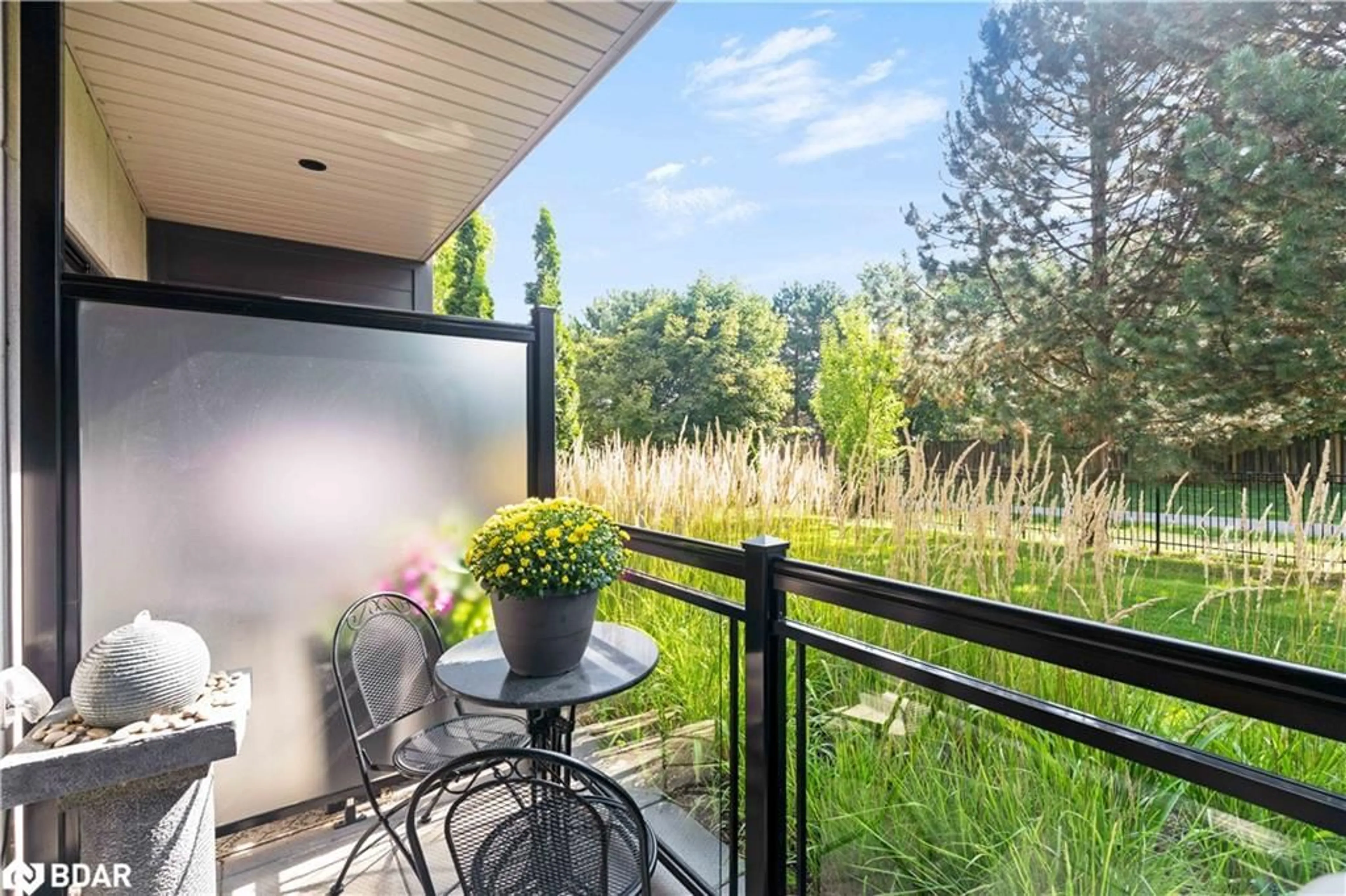 Patio, water/lake/river/ocean view for 3170 Erin Mills Pky #108, Mississauga Ontario L5L 0B6