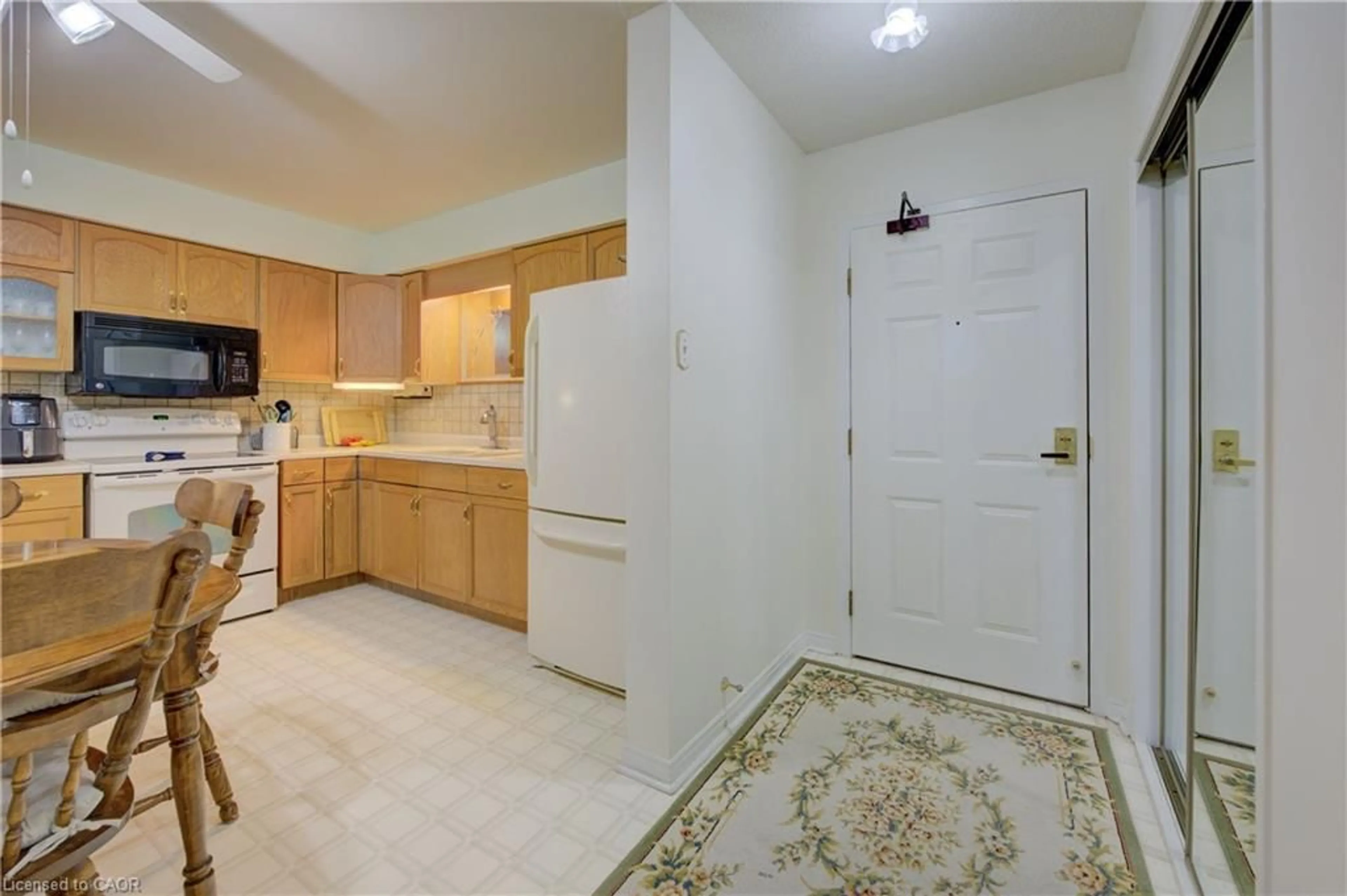 Unknown for 497 Birmingham St #206, Mount Forest Ontario N0G 2L1