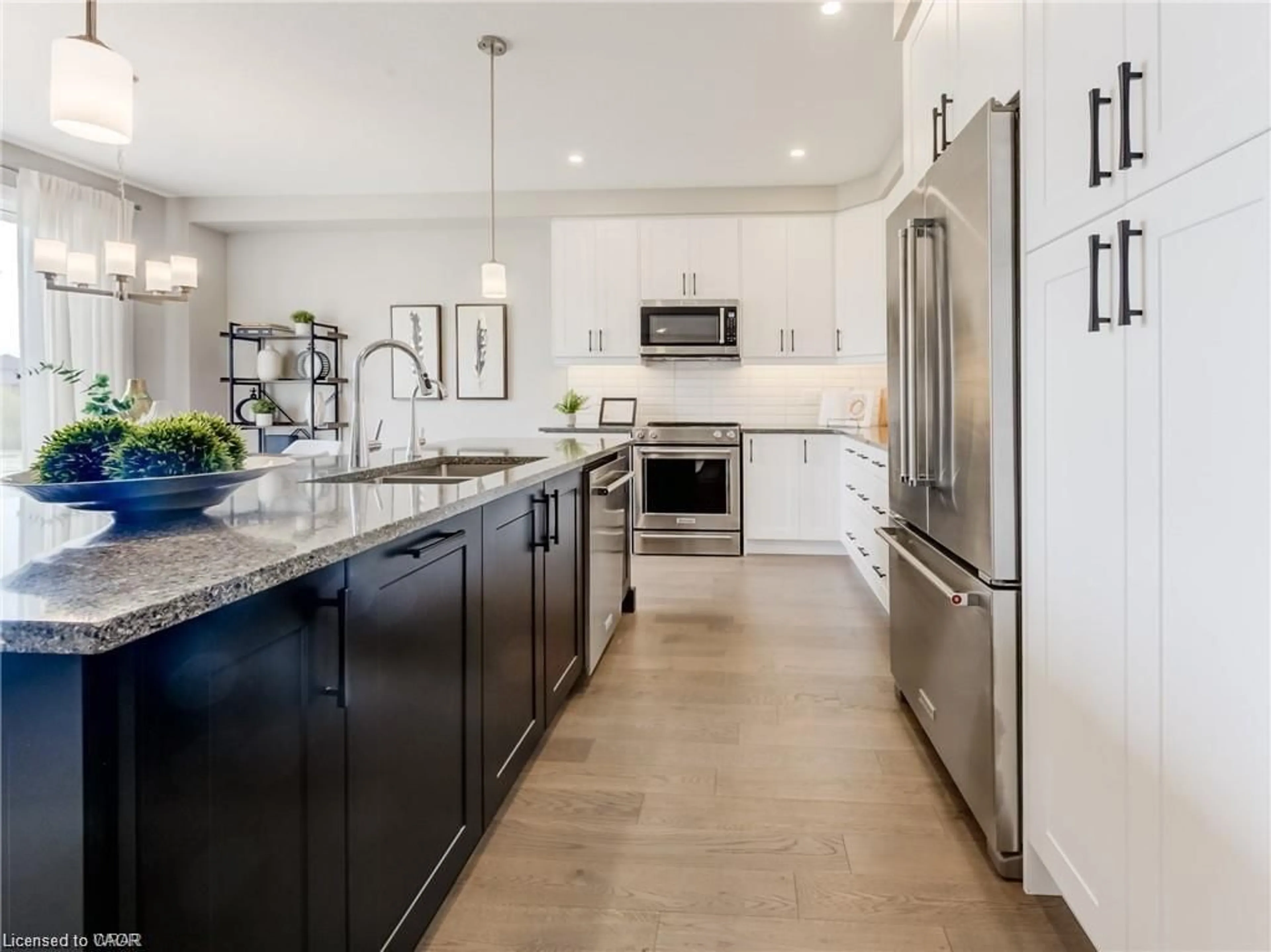 Open concept kitchen, ceramic/tile floor for 435 Westhaven St, Waterloo Ontario N2T 0A4